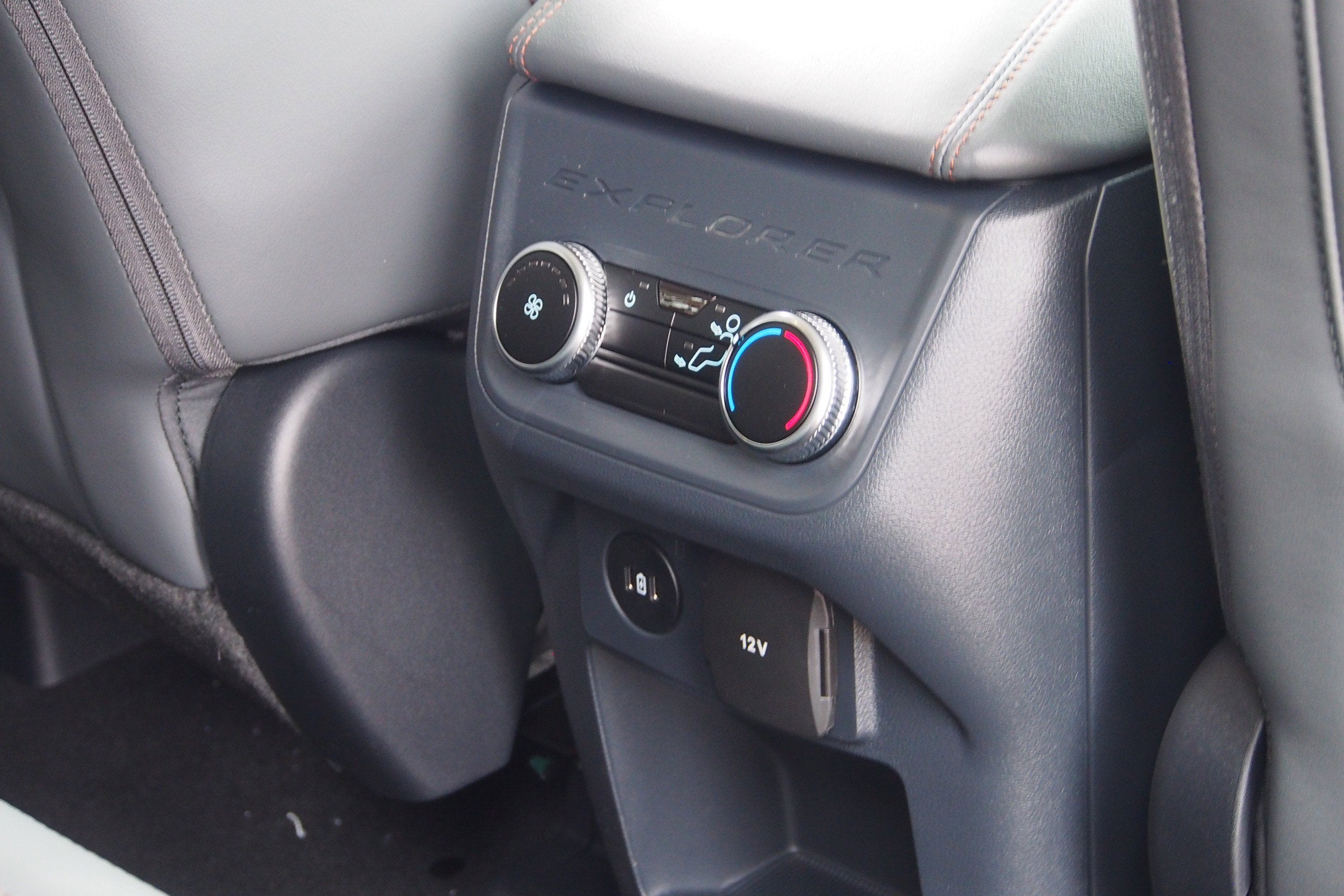 2026 Ford Explorer Active w/200A Pkg