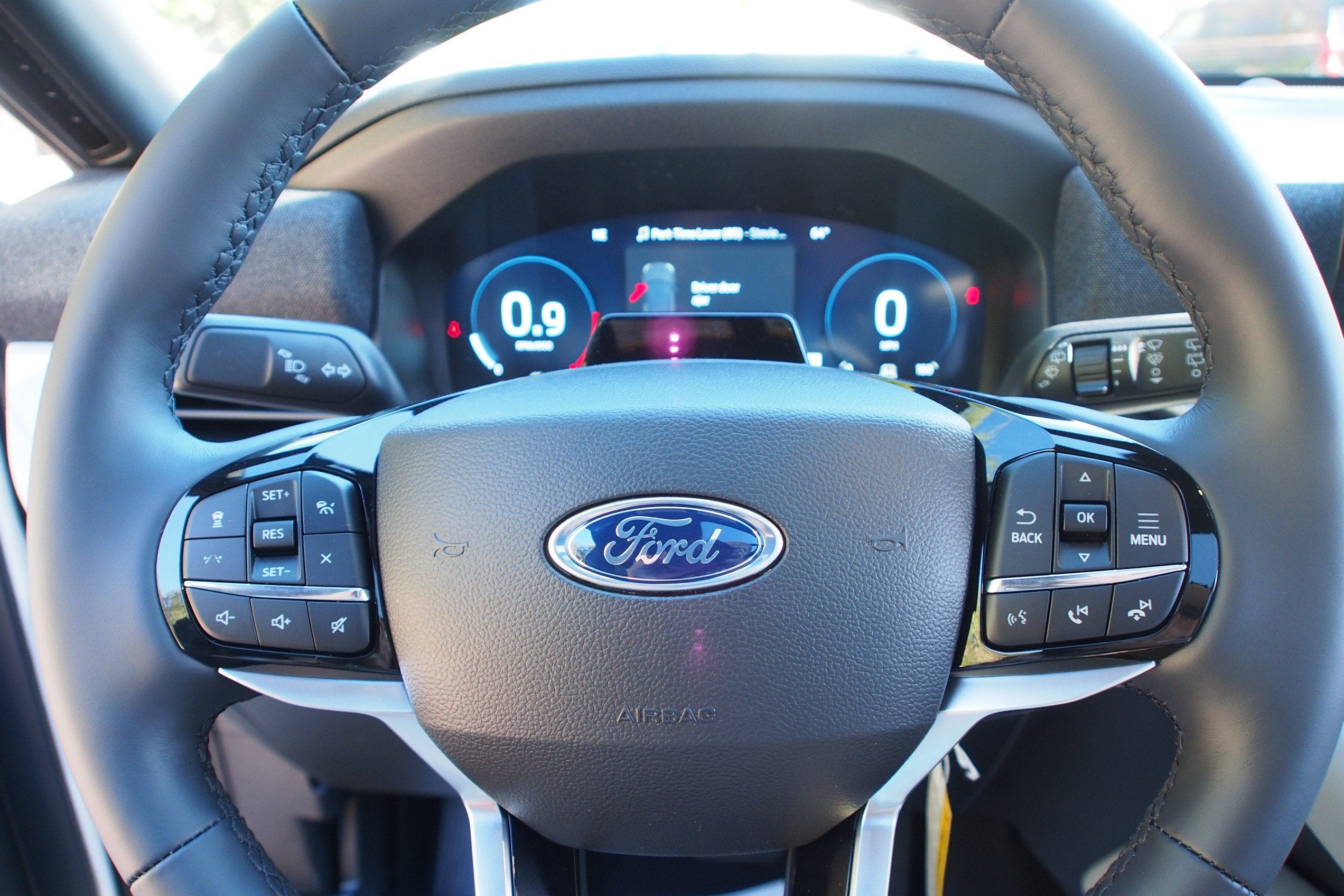 2027 Ford Explorer Platinum