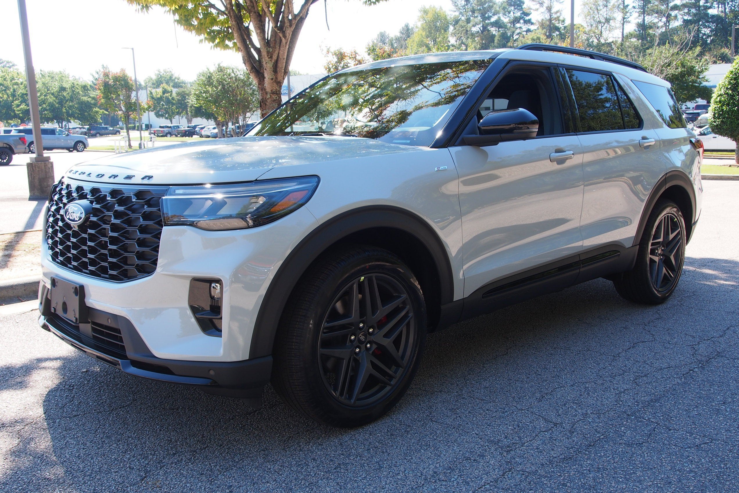 2027 Ford Explorer ST-Line