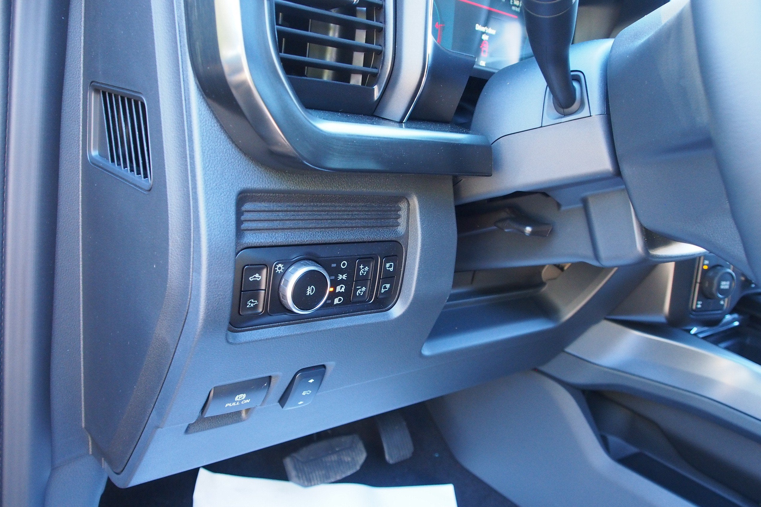 2027 Ford Super Duty F-250 SRW LARIAT