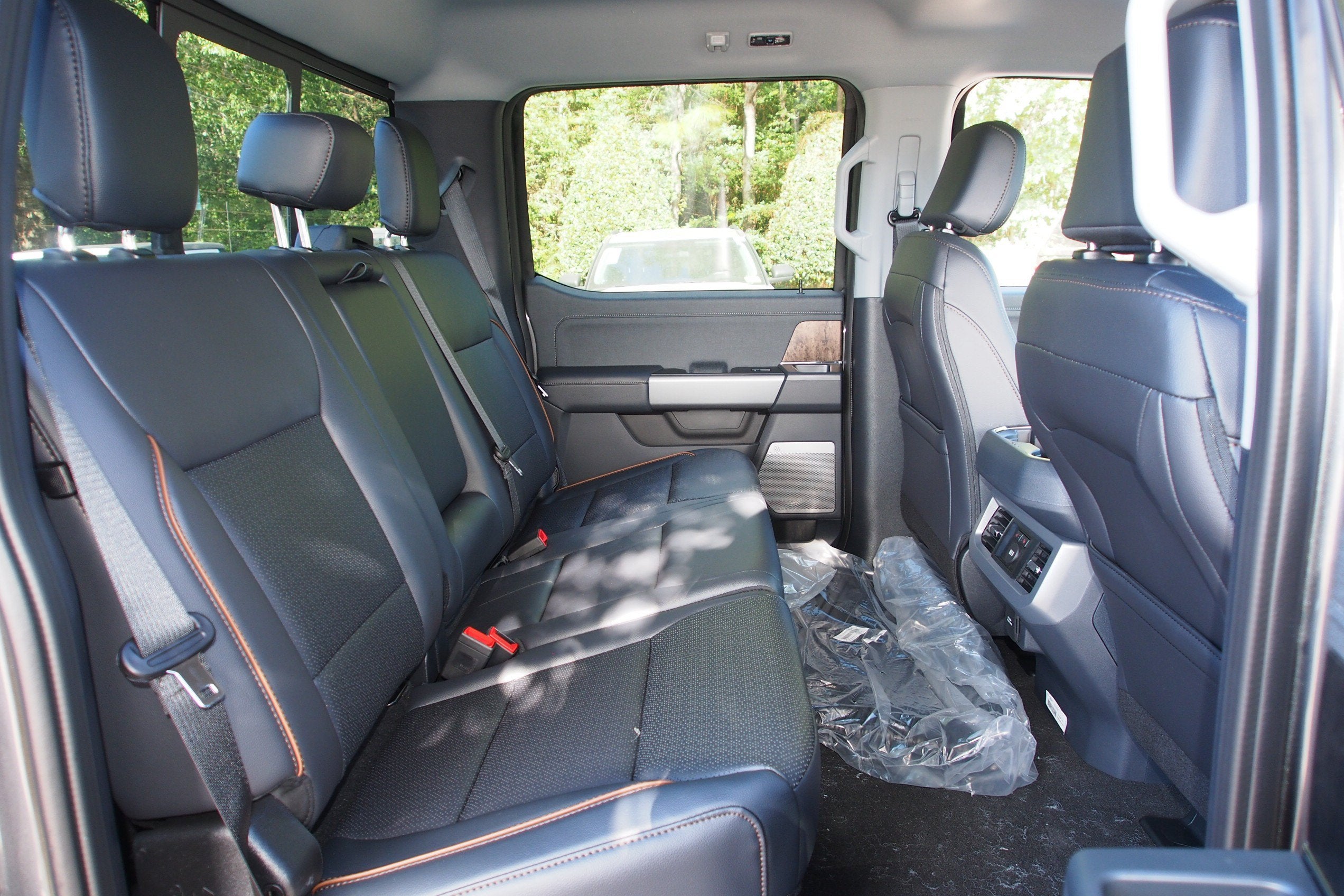 2027 Ford Super Duty F-250 SRW LARIAT
