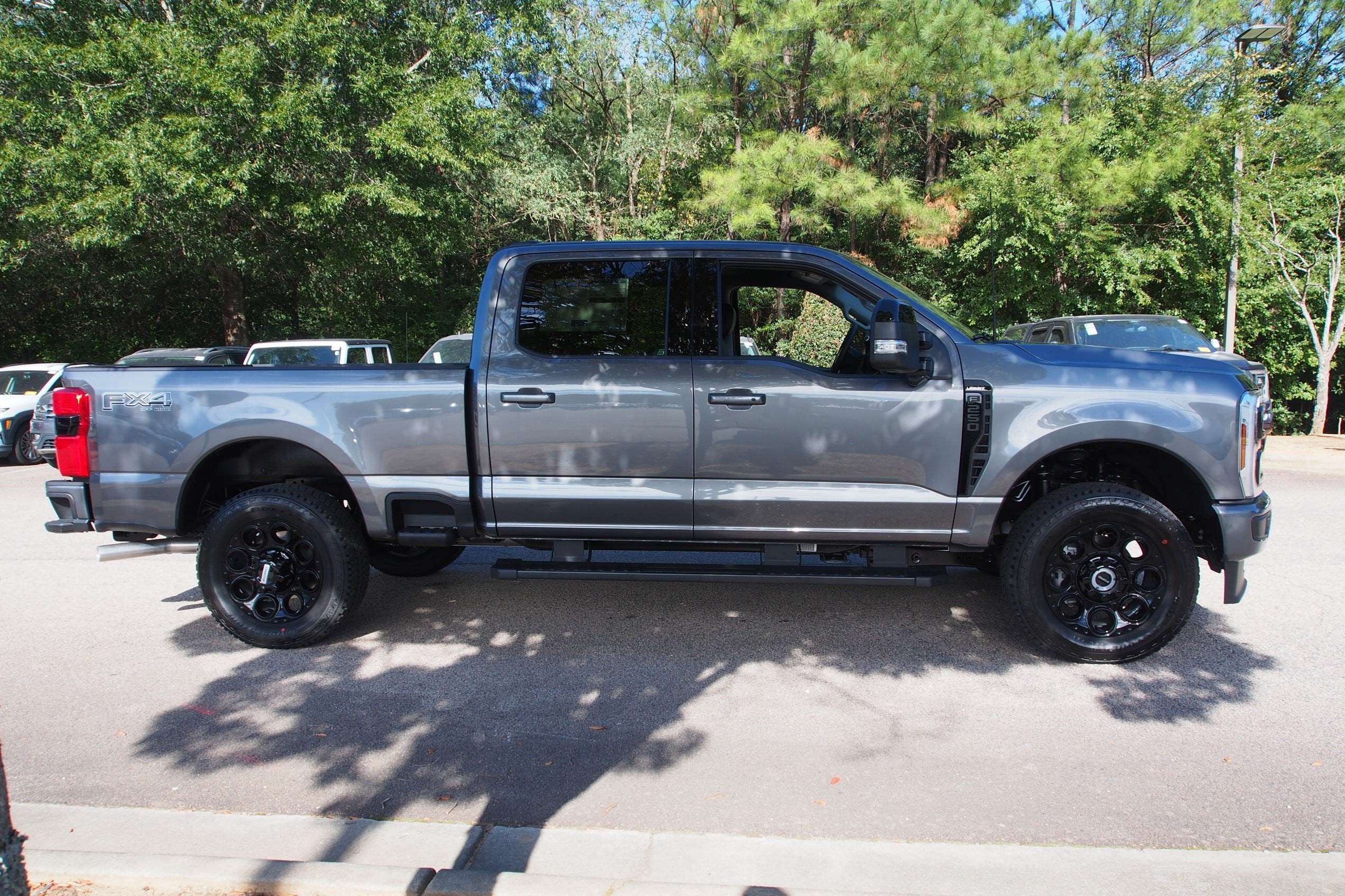 2027 Ford Super Duty F-250 SRW LARIAT