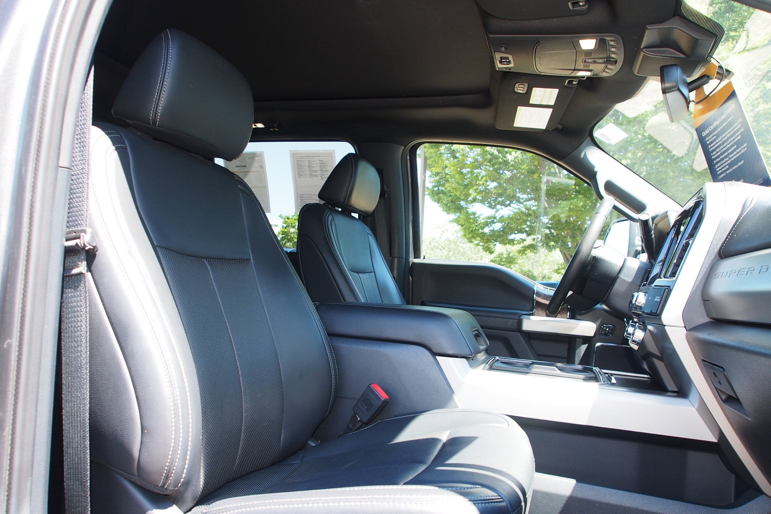 2022 Ford Super Duty F-250 SRW LARIAT