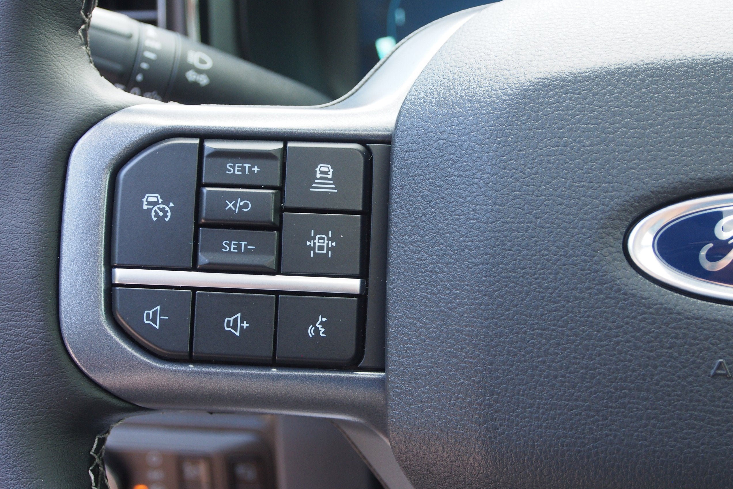 2025 Ford Super Duty F-350 SRW LARIAT