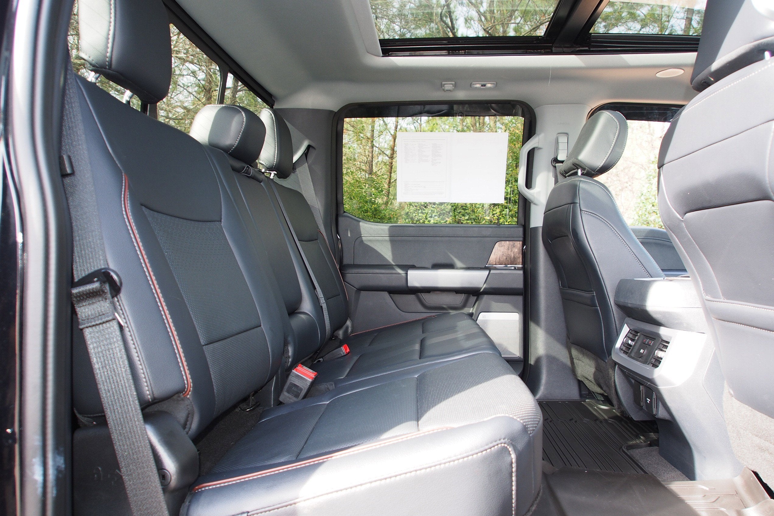 2024 Ford Super Duty F-350 SRW LARIAT