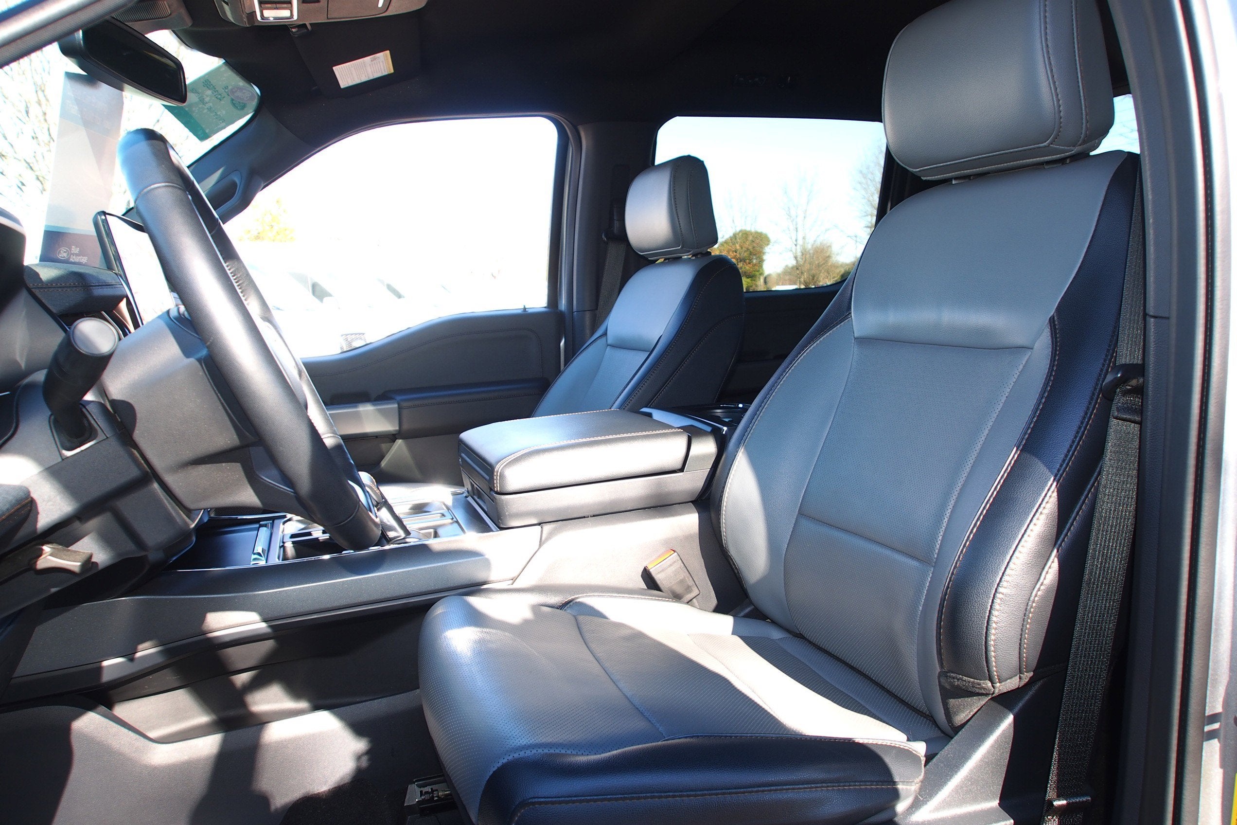 2023 Ford F-150 Lightning LARIAT