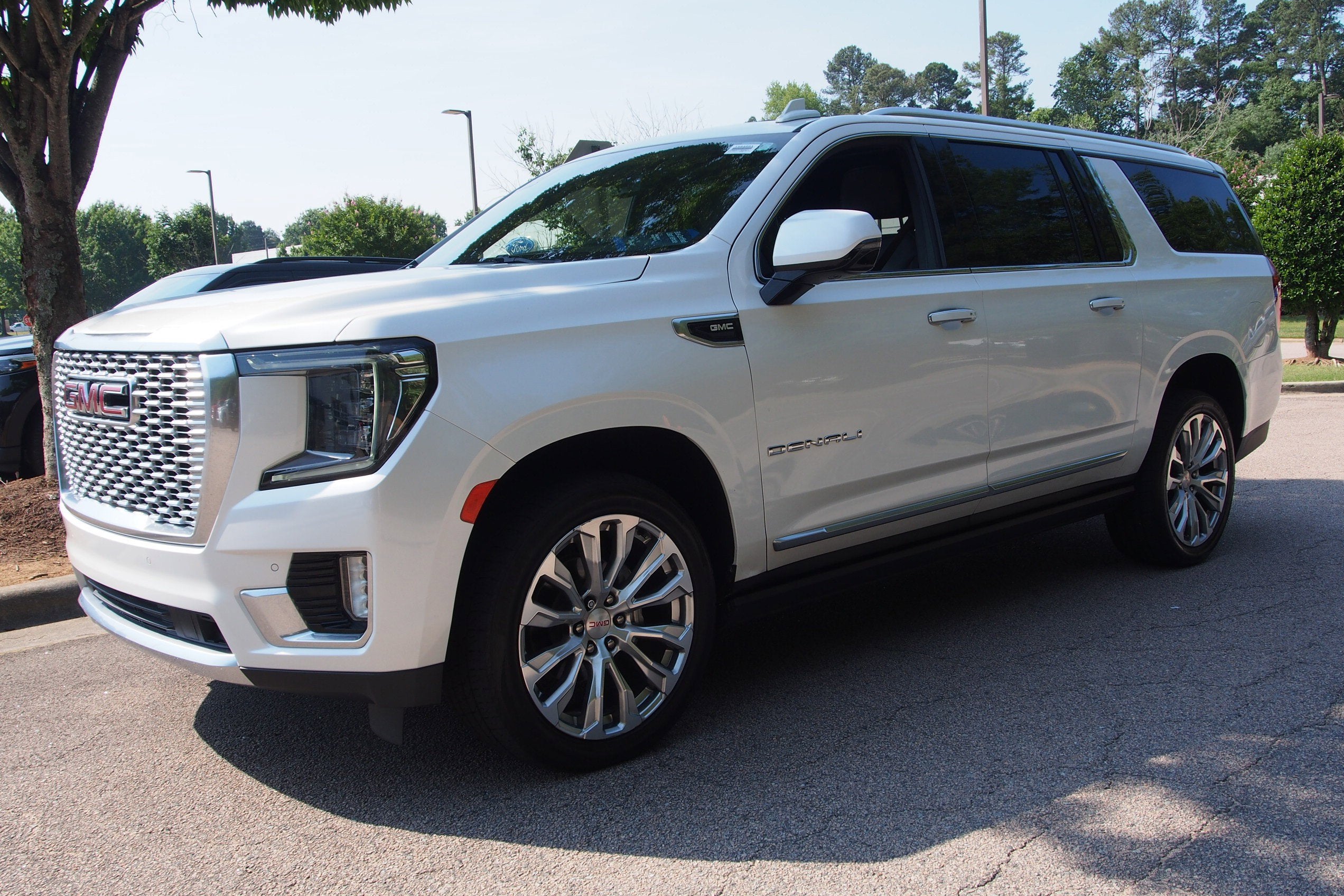 2022 GMC Yukon XL Denali
