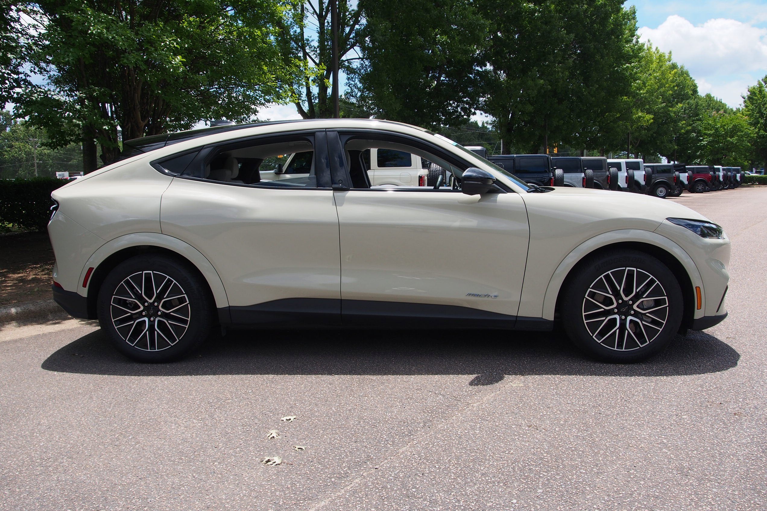 2025 Ford Mustang Mach-E Premium