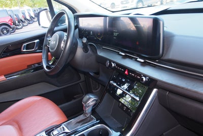 2024 Kia Carnival SX