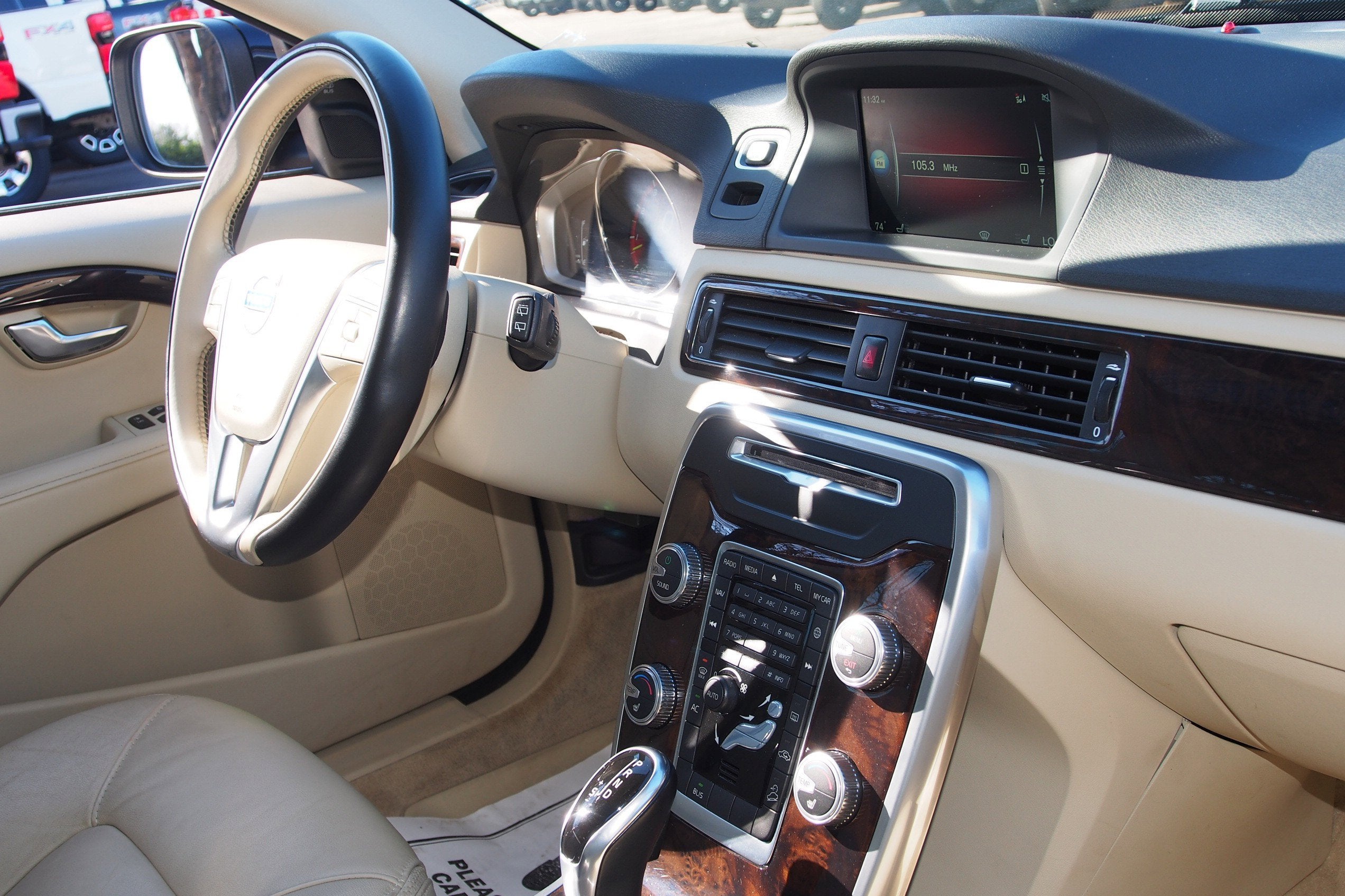 2015 Volvo XC70 3.2L Premier