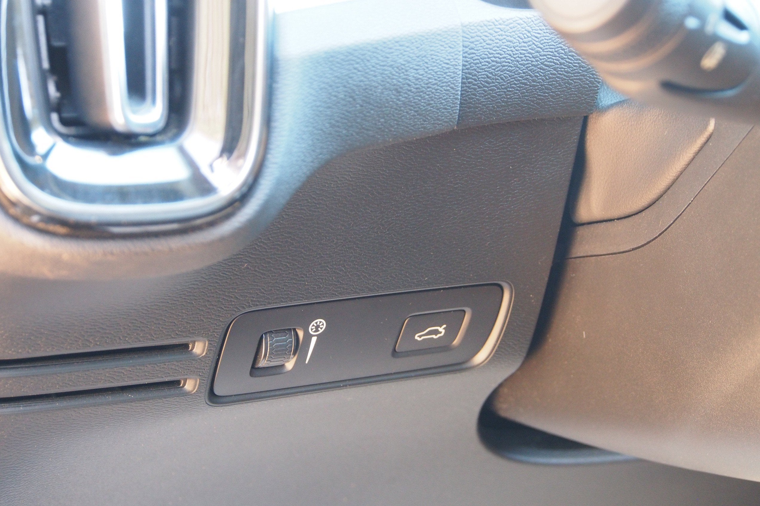 2020 Volvo XC40 Momentum