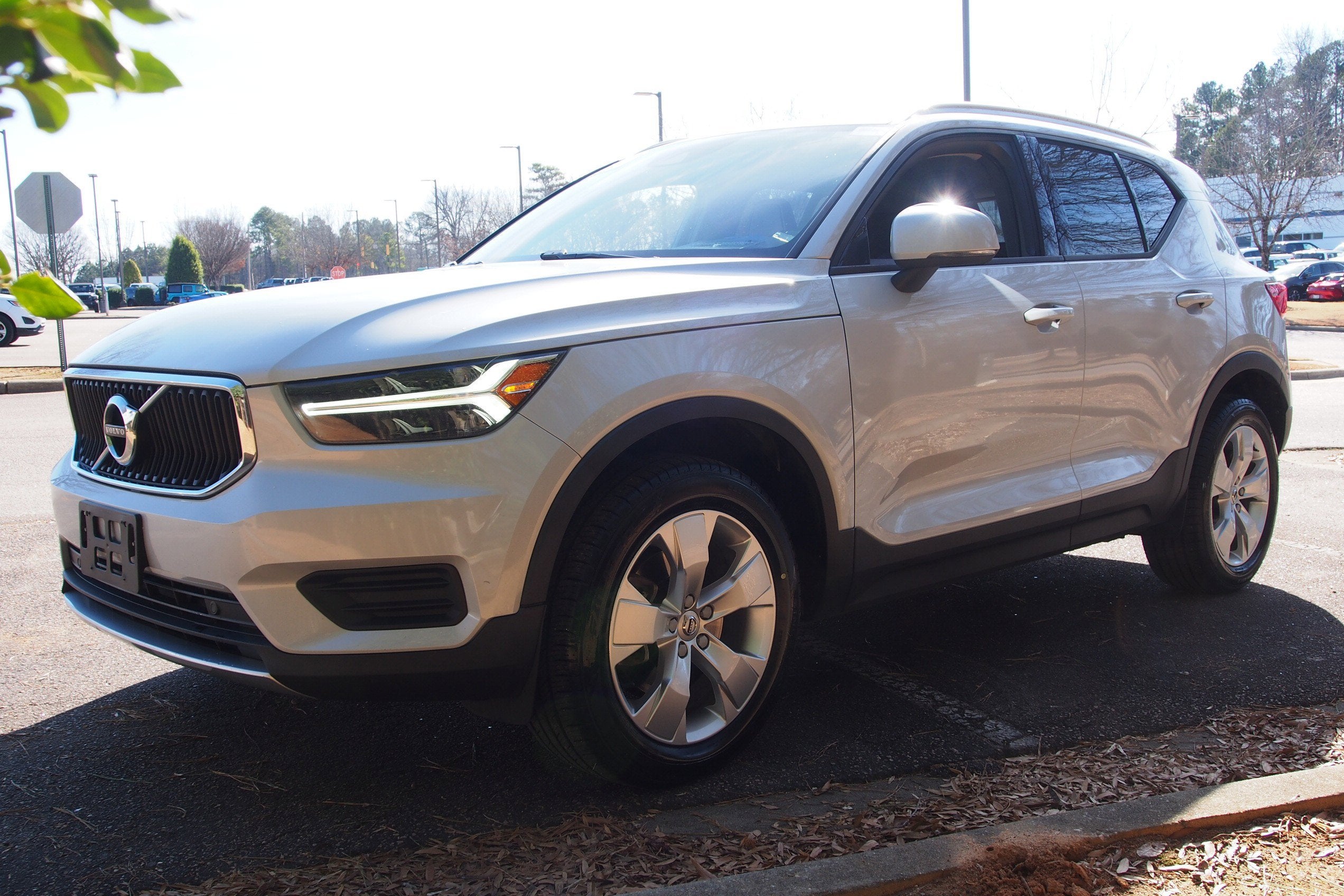 2020 Volvo XC40 Momentum