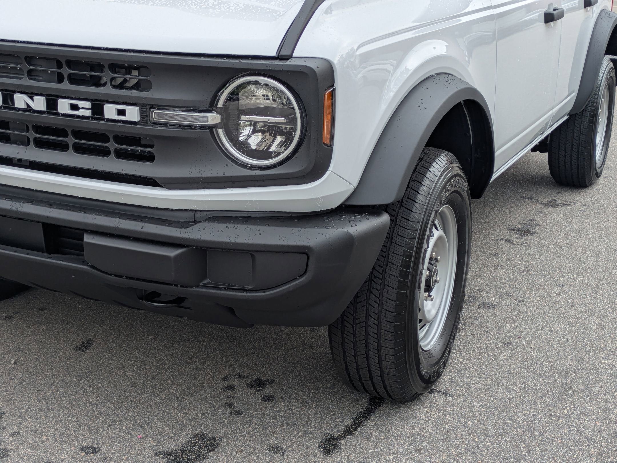2025 Ford Bronco Base