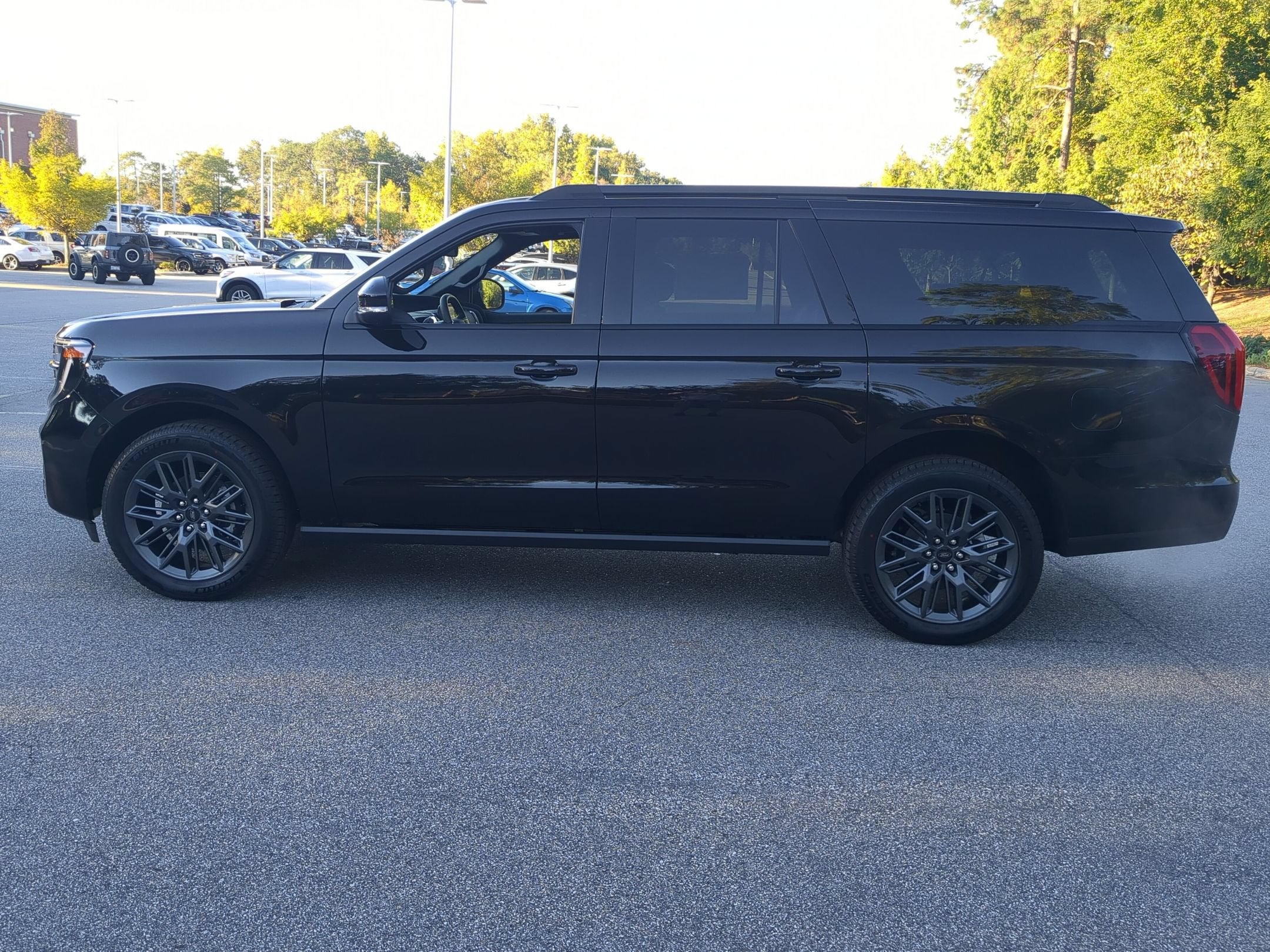 2027 Ford Expedition Max Platinum