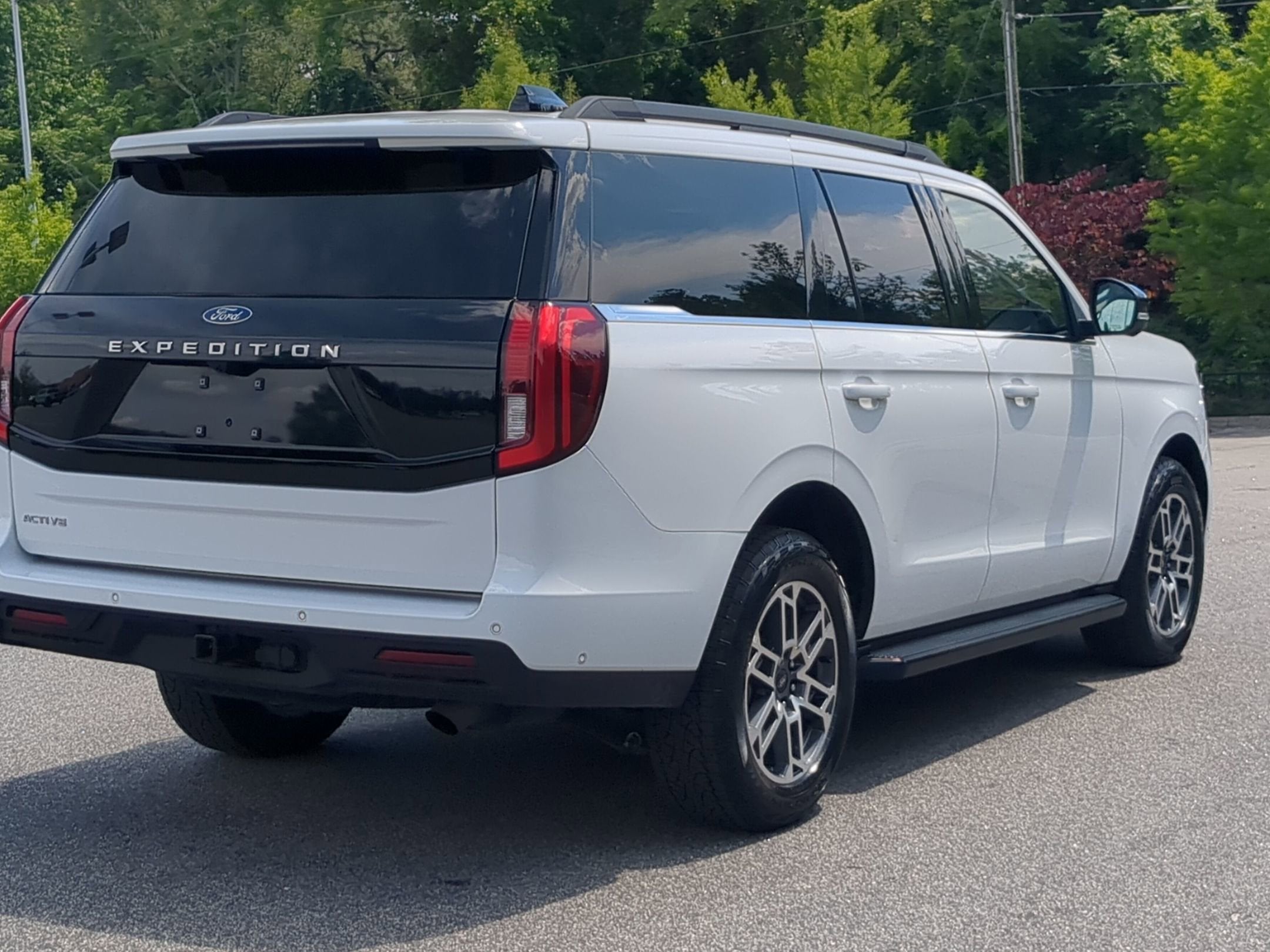2025 Ford Expedition Active