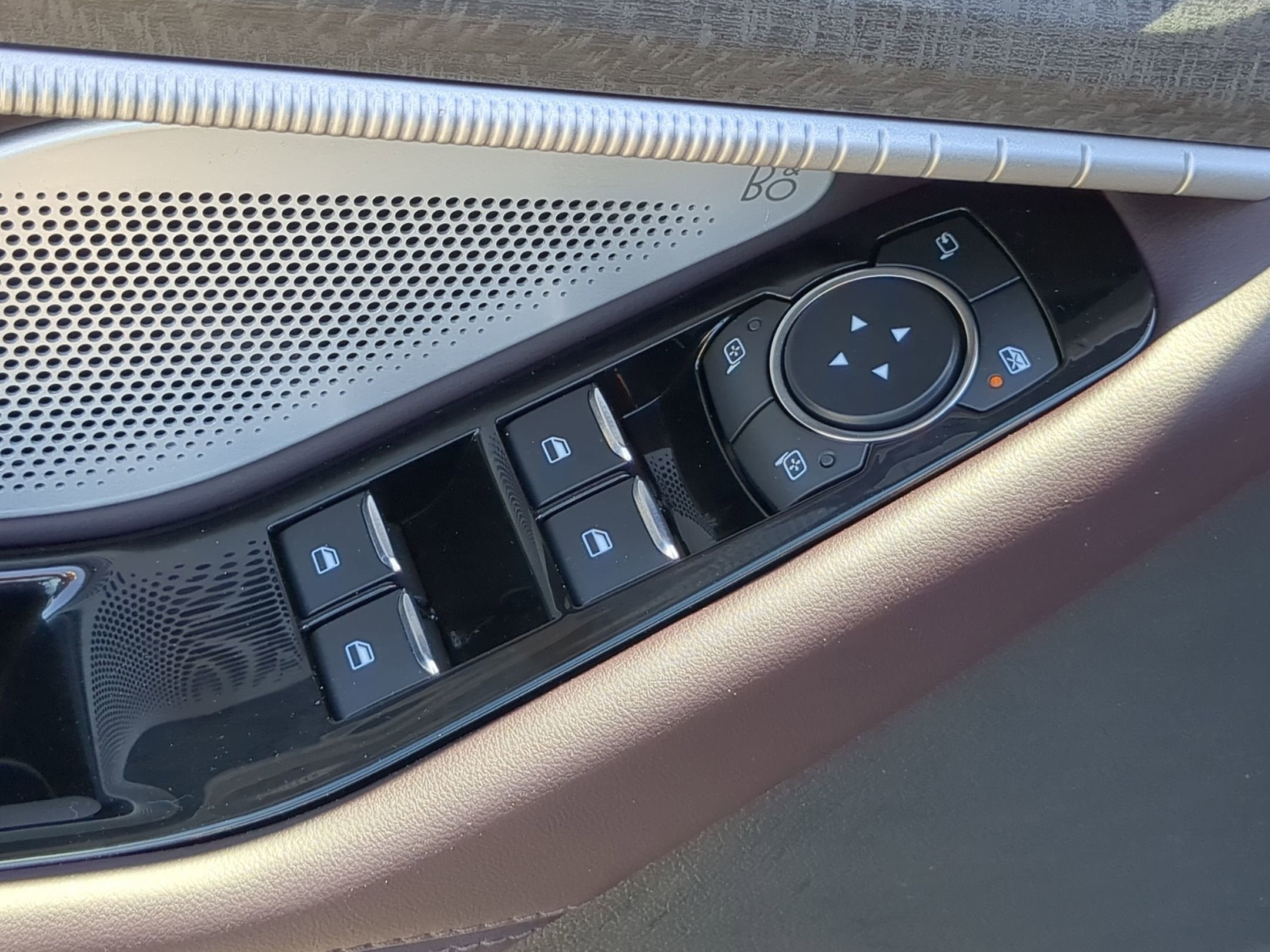 2026 Ford Explorer Platinum - Crossroads Courtesy Demo
