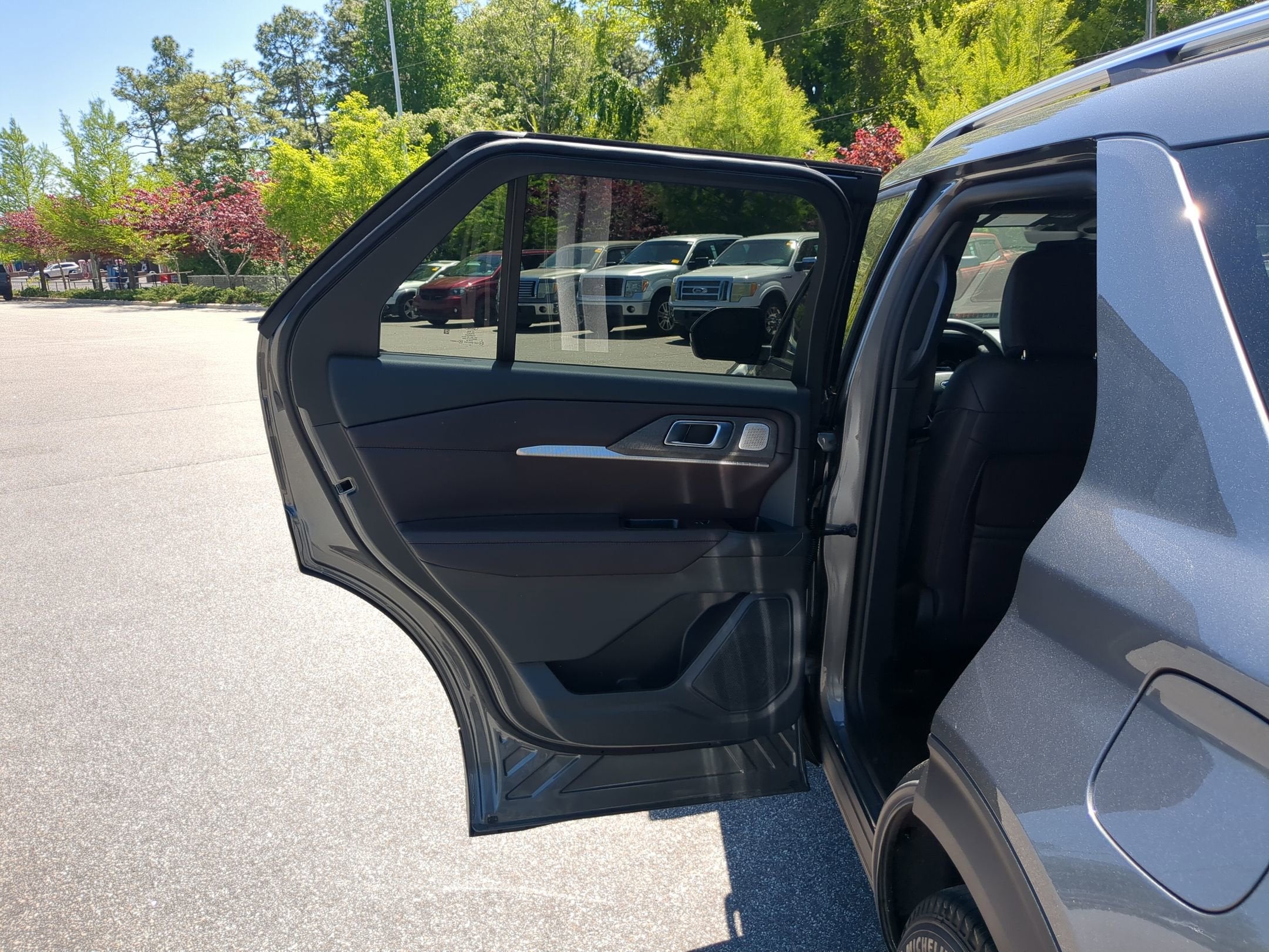 2026 Ford Explorer Platinum - Crossroads Courtesy Demo