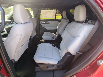 2027 Ford Explorer Platinum