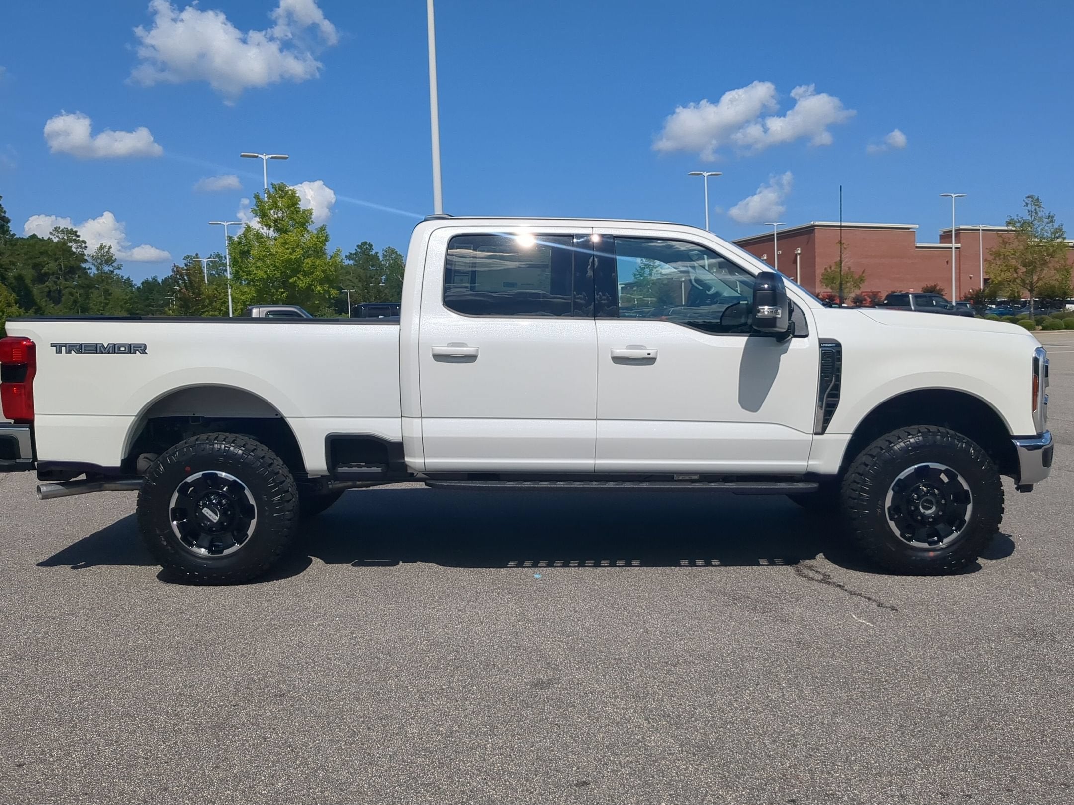 2026 Ford Super Duty F-250 SRW LARIAT