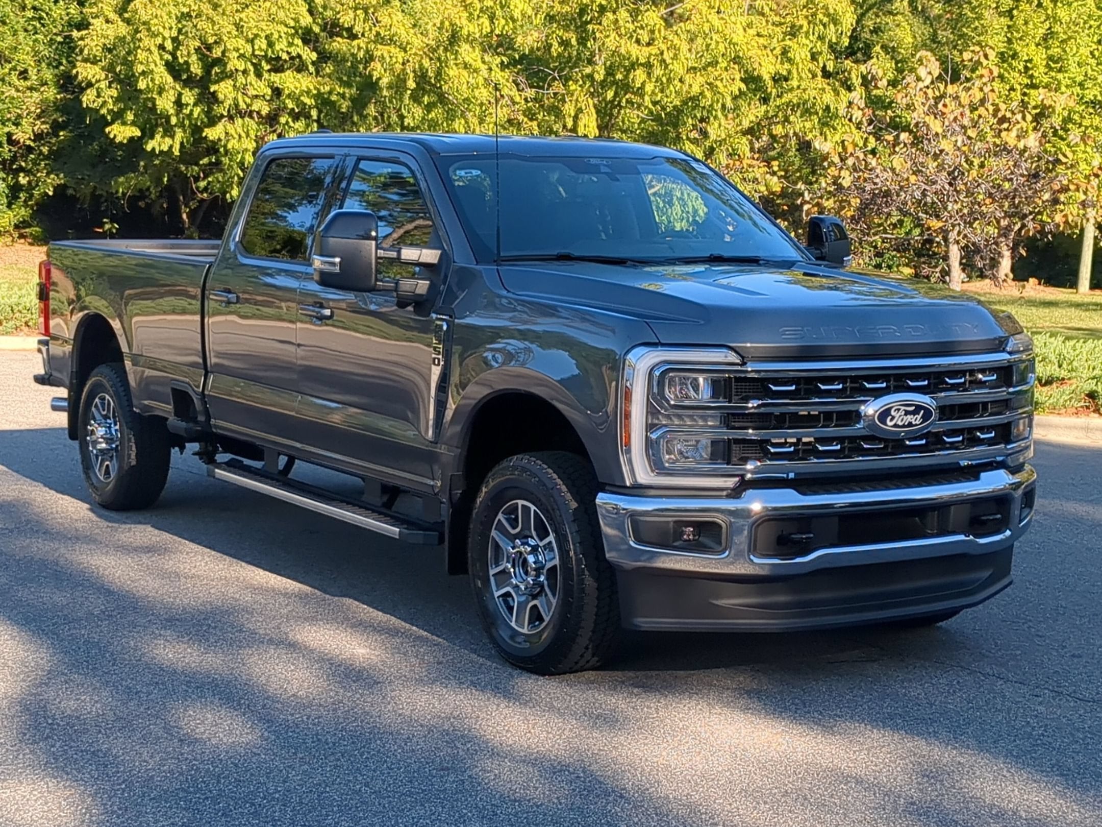 2027 Ford Super Duty F-350 SRW LARIAT