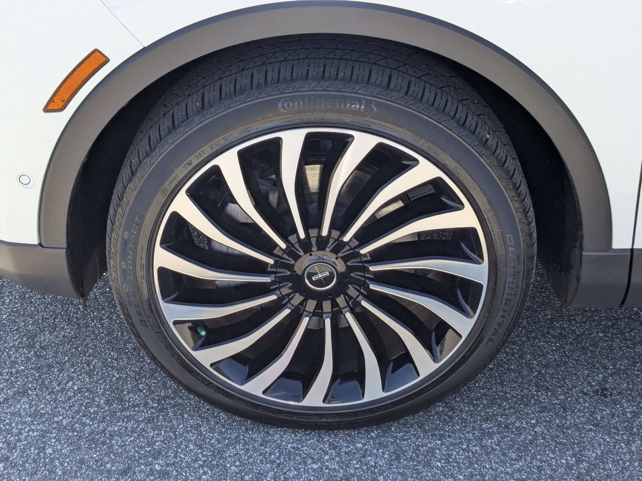 2023 Lincoln Nautilus Black Label