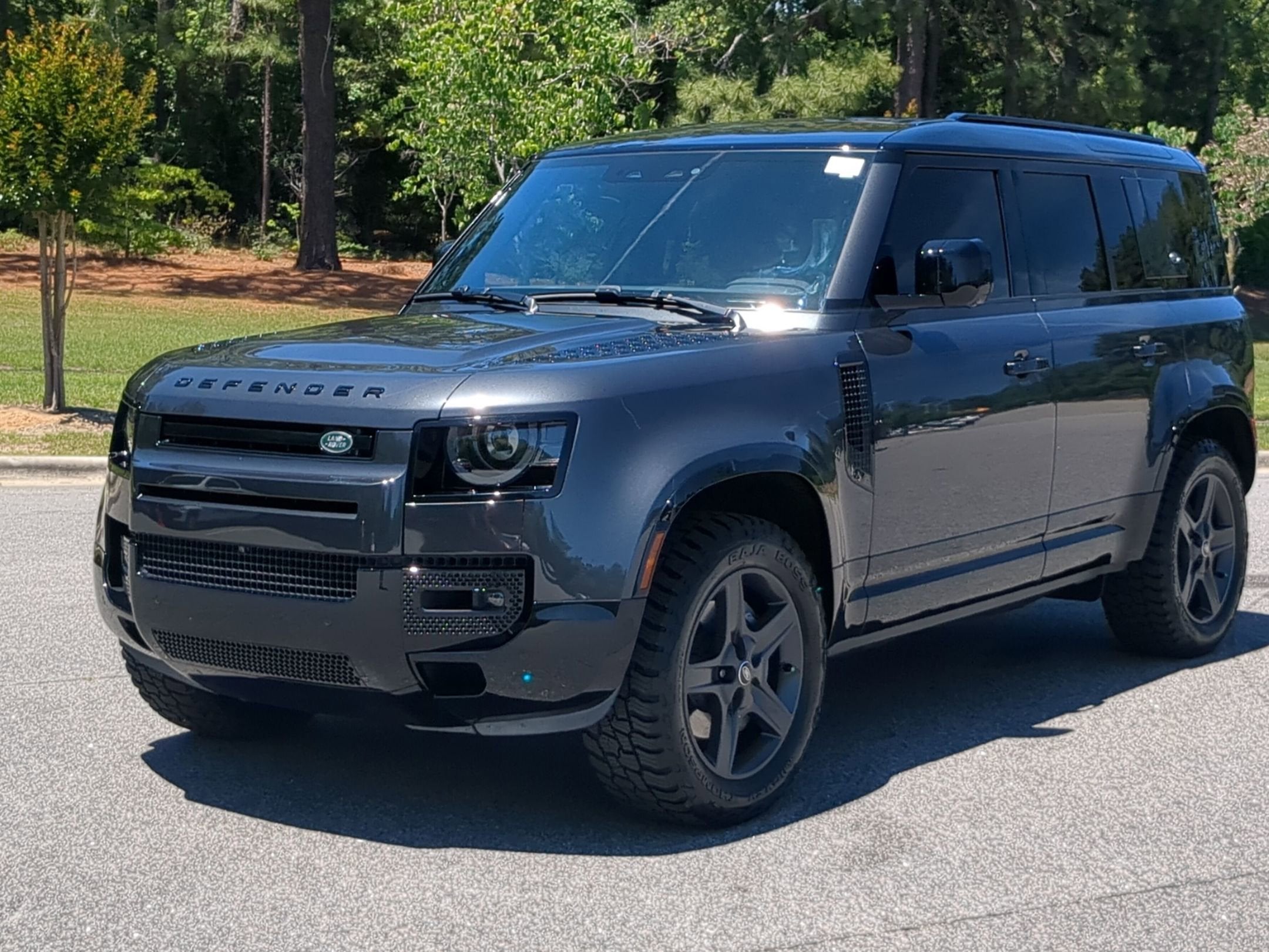 2024 Land Rover Defender X-Dynamic SE