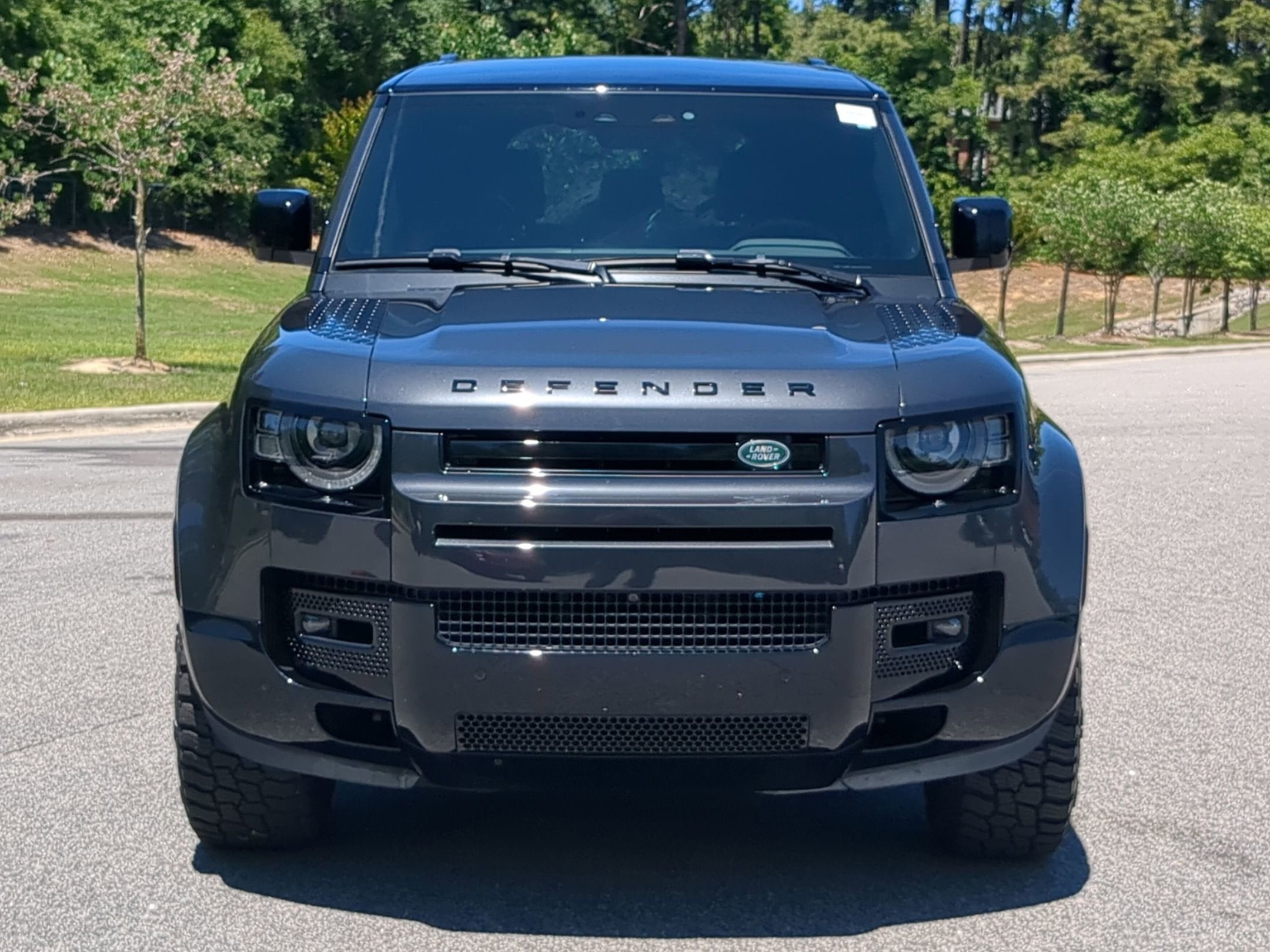 2024 Land Rover Defender X-Dynamic SE