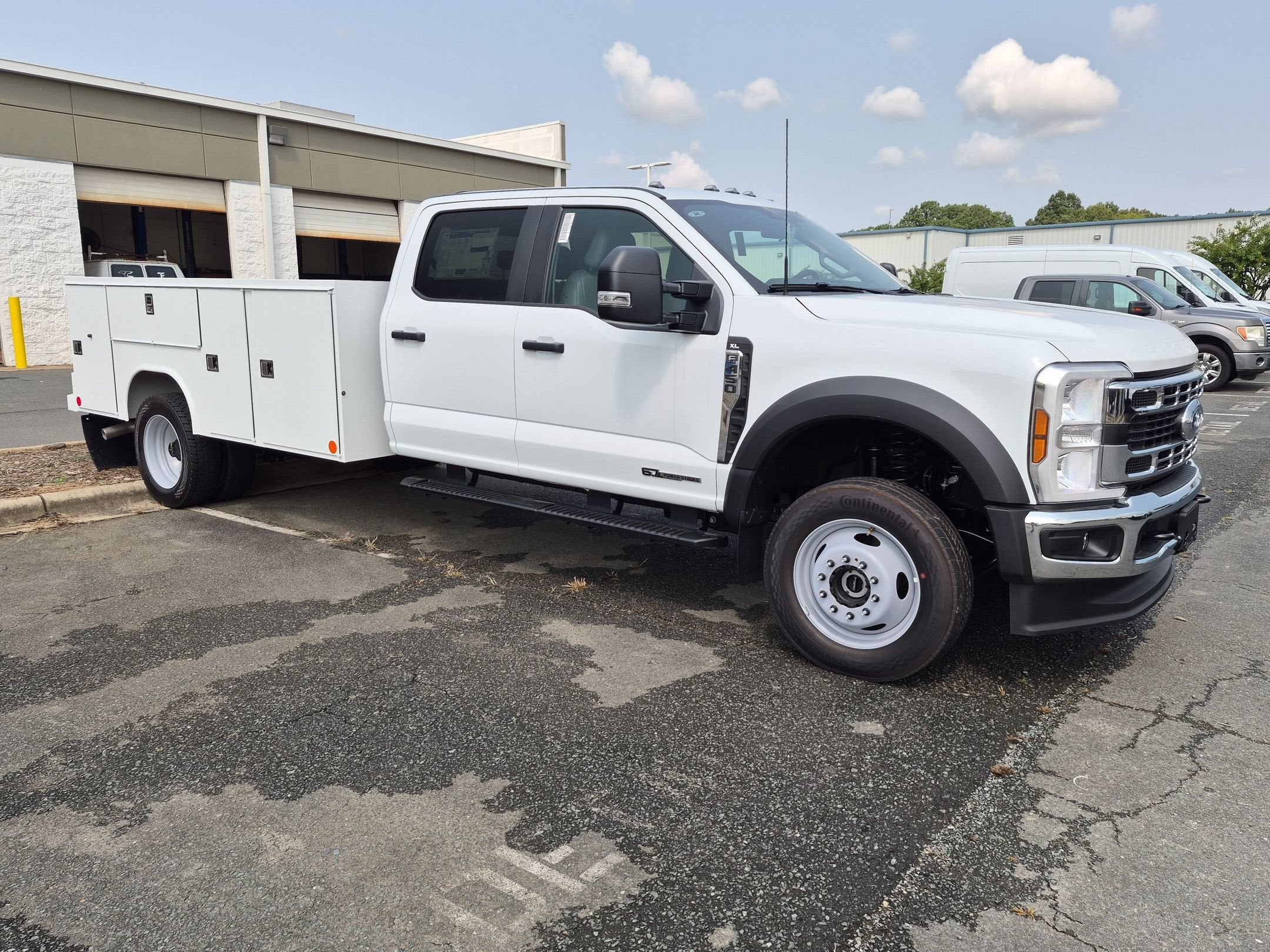 2026 Ford Super Duty F-450 DRW XL Reading Service Body
