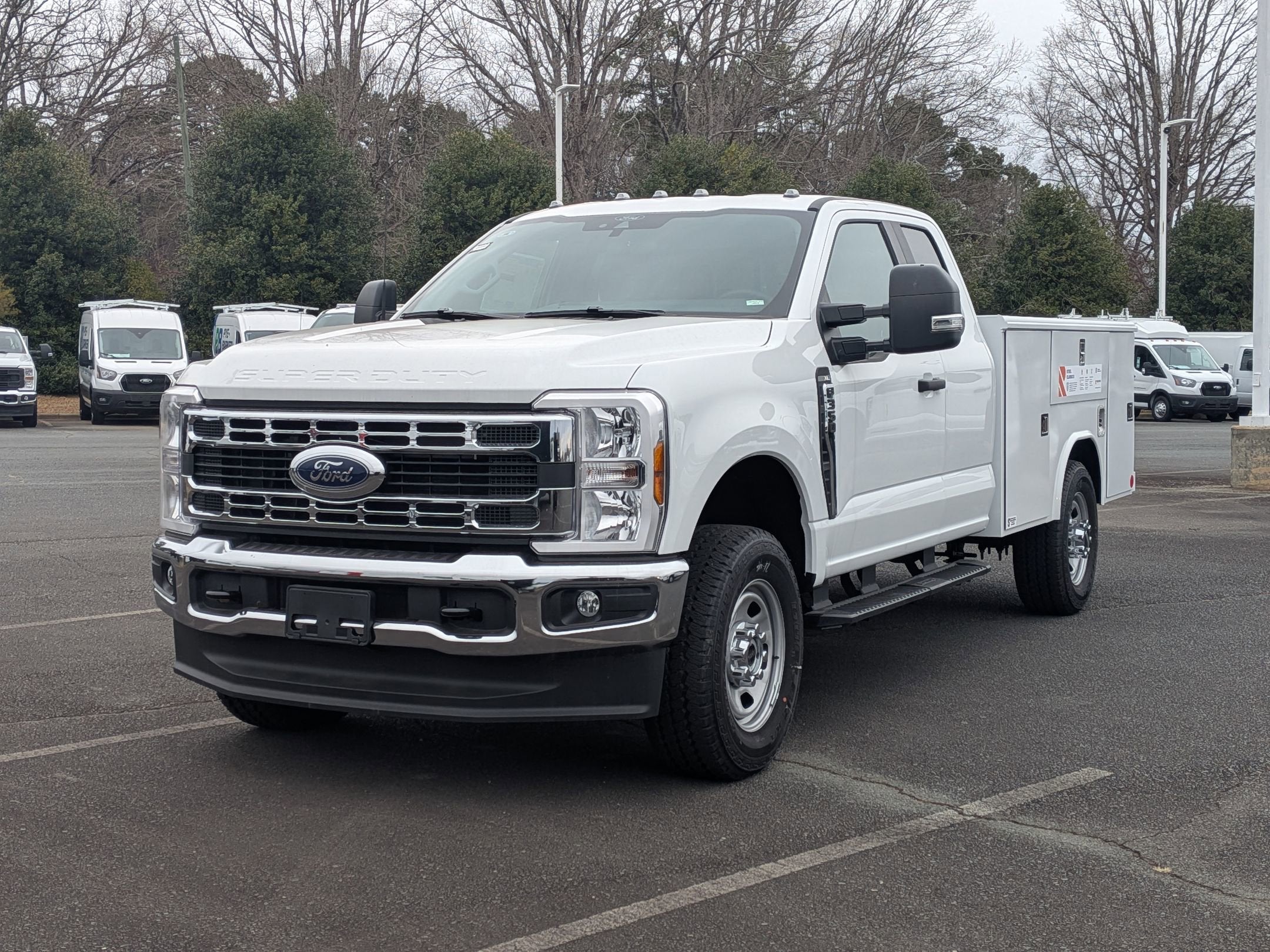 2025 Ford Super Duty F-350 SRW XL