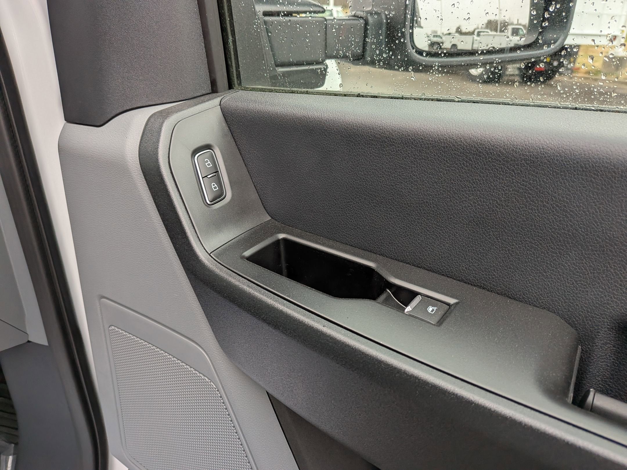 2025 Ford Super Duty F-550 DRW XL