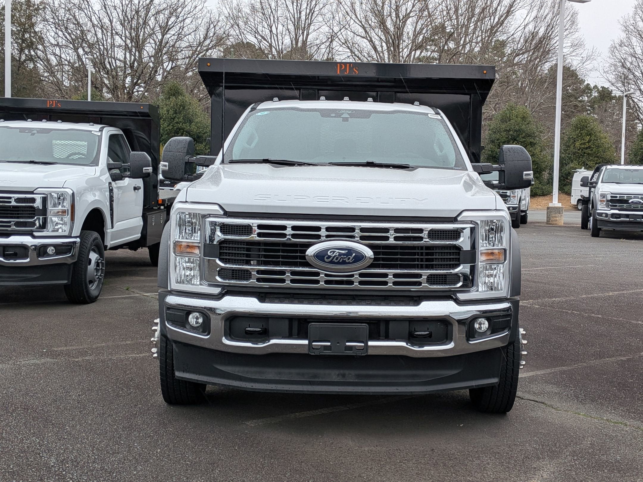 2025 Ford Super Duty F-550 DRW XL