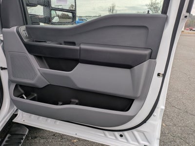 2025 Ford Super Duty F-600 DRW XL