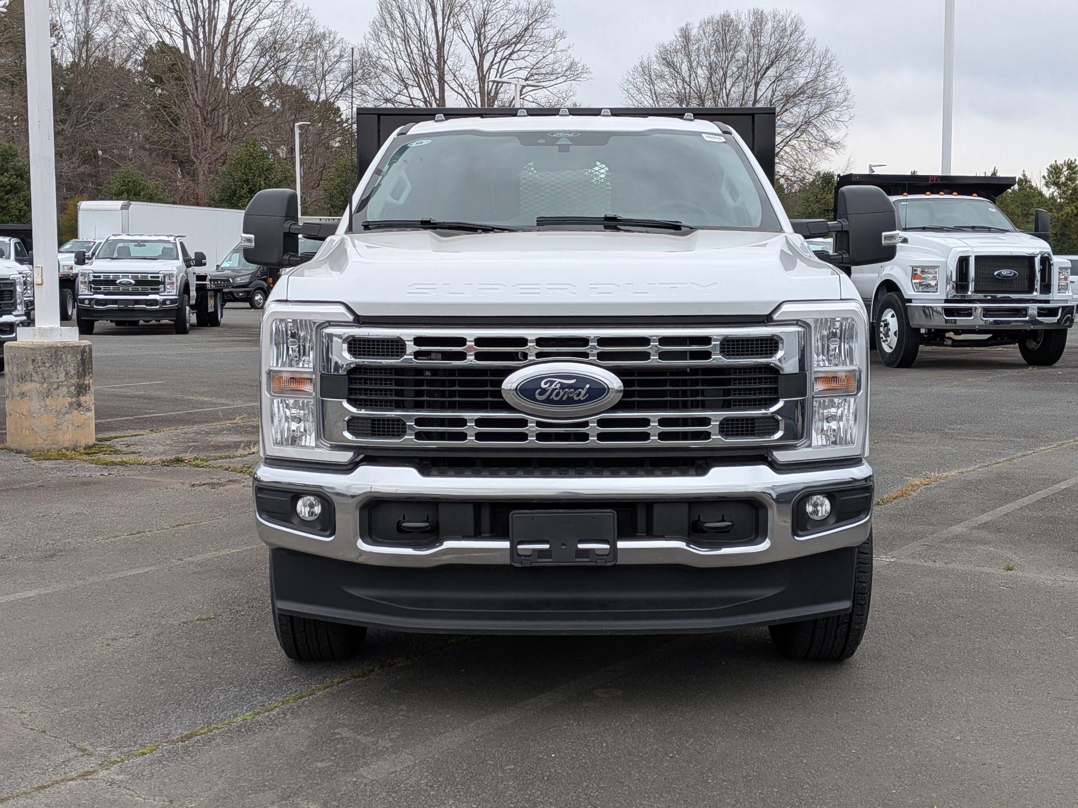 2025 Ford Super Duty F-350 SRW XL