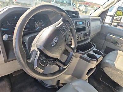 2022 Ford E-Series Cutaway Base