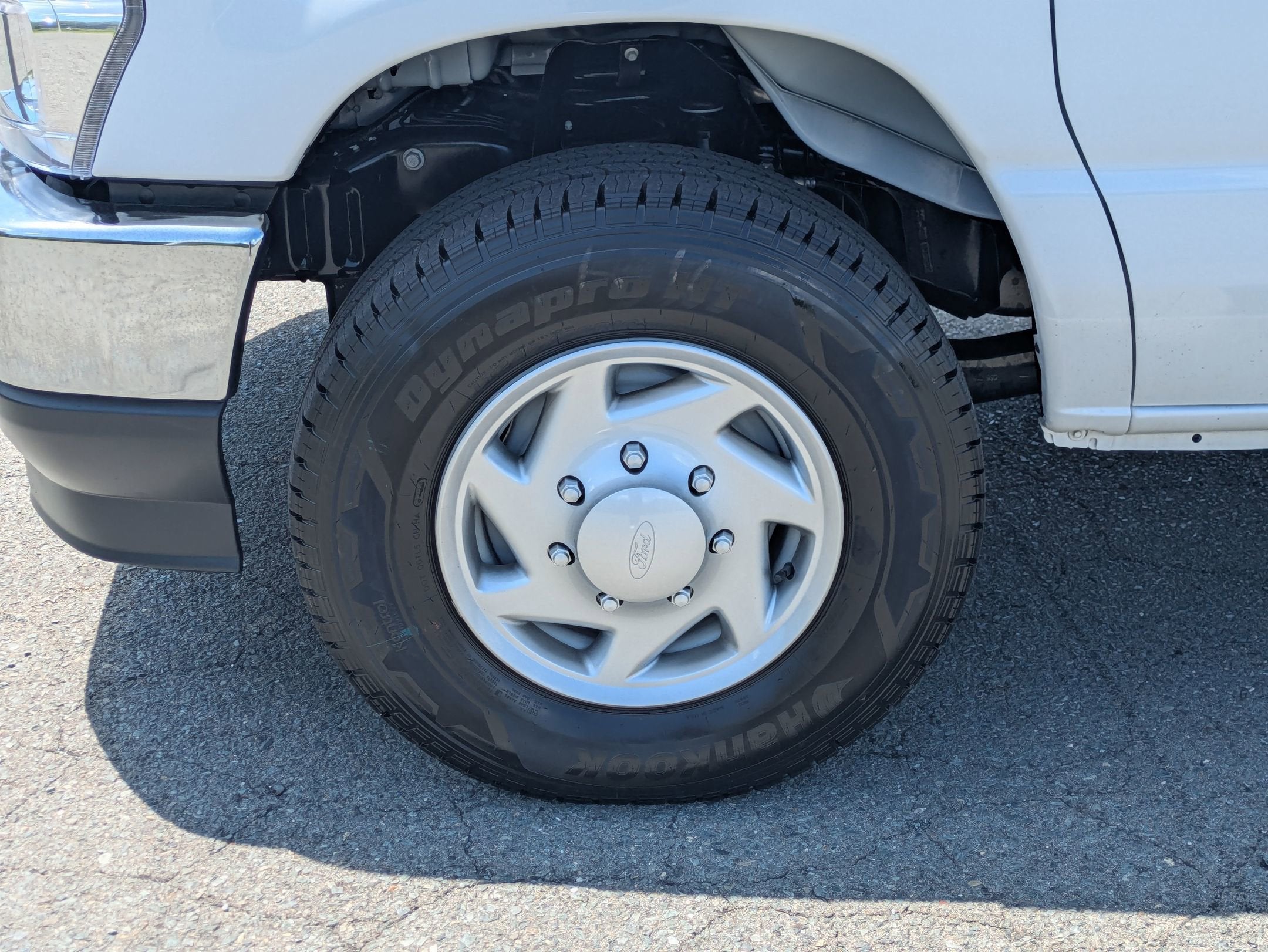 2026 Ford E-Series Cutaway Base