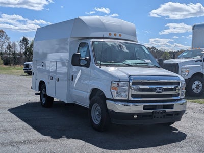2026 Ford E-Series Cutaway Base