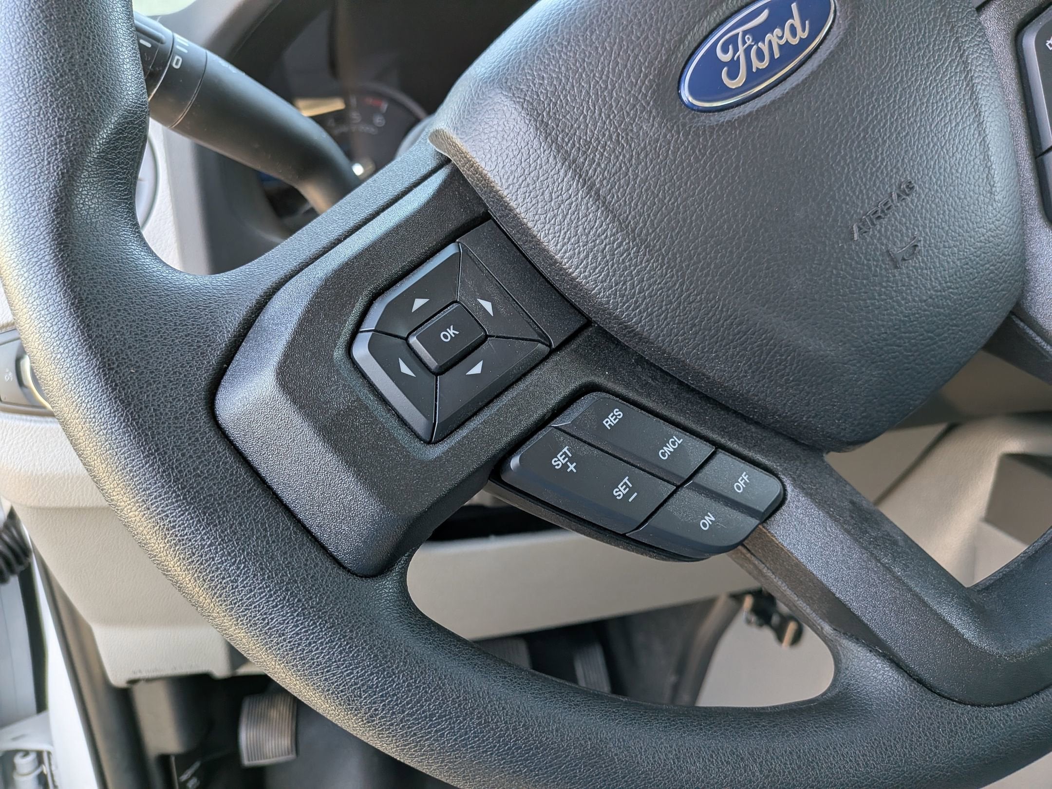 2026 Ford E-Series Cutaway Base