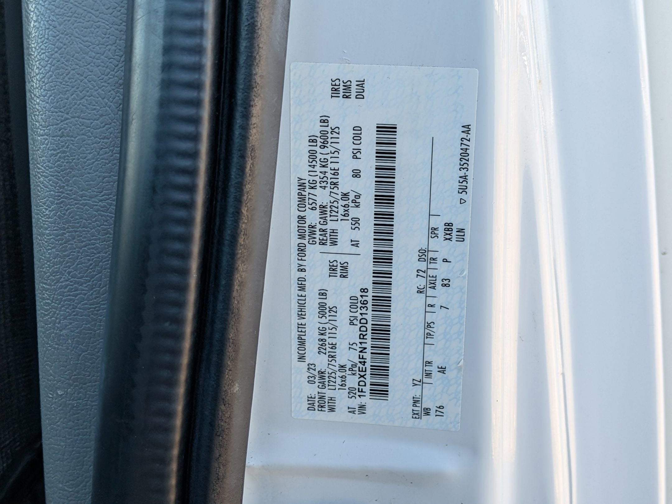 2024 Ford E-Series Cutaway Base