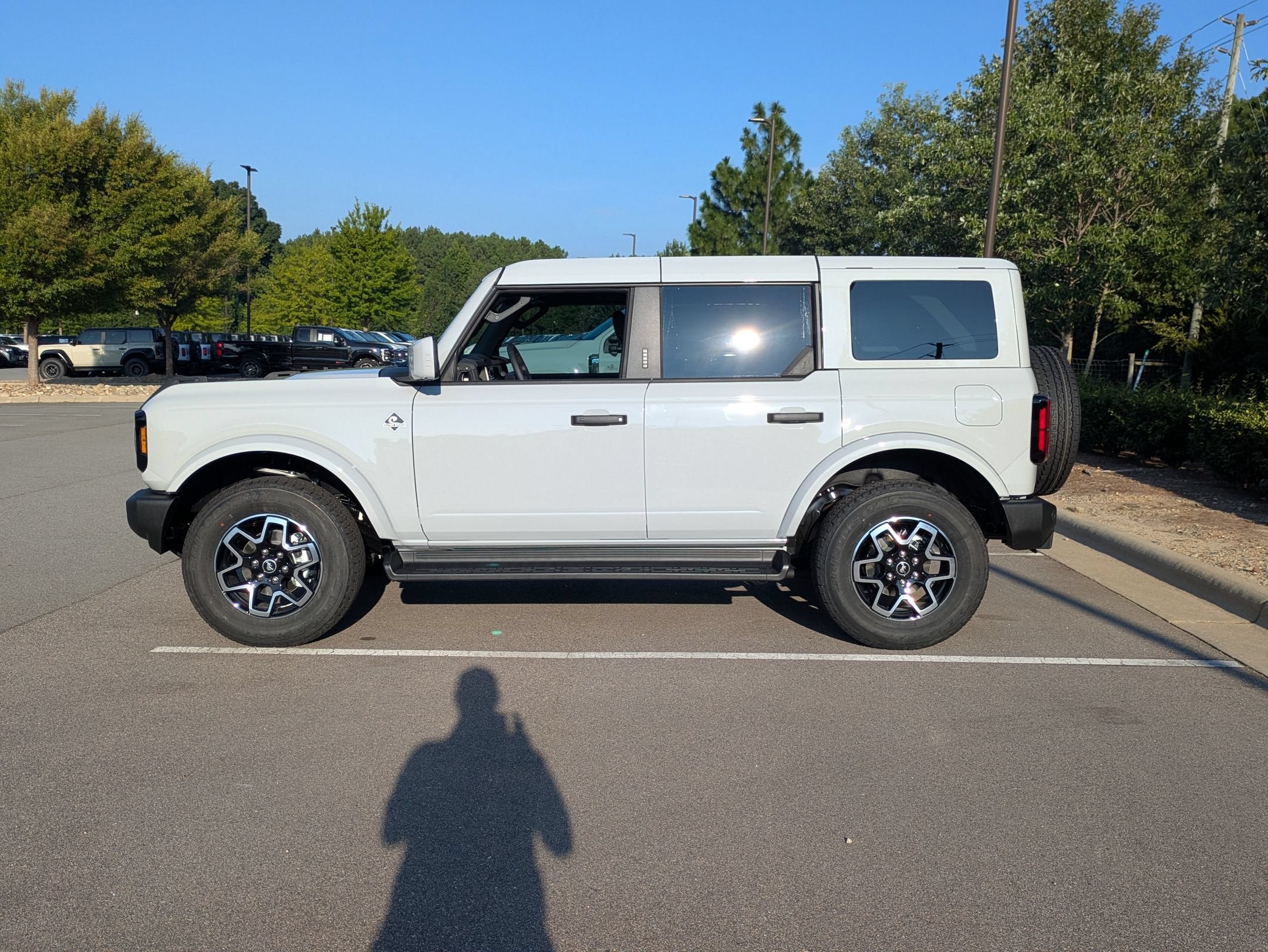 2026 Ford Bronco Outer Banks Custom Wheels / Lift