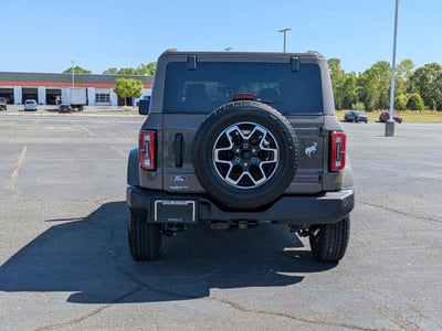 2026 Ford Bronco Outer Banks Custom Wheels / Lift