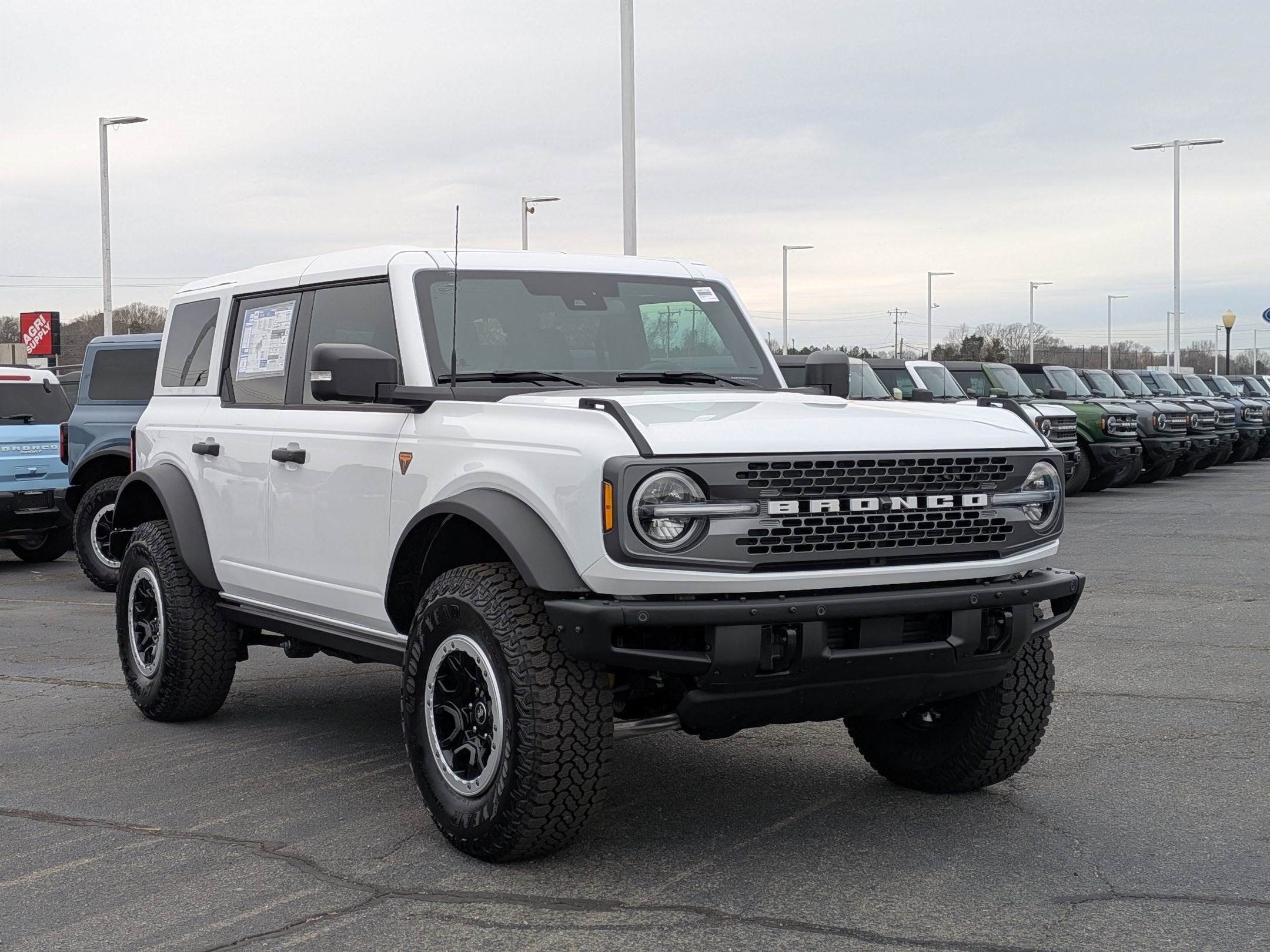 2025 Ford Bronco Badlands
