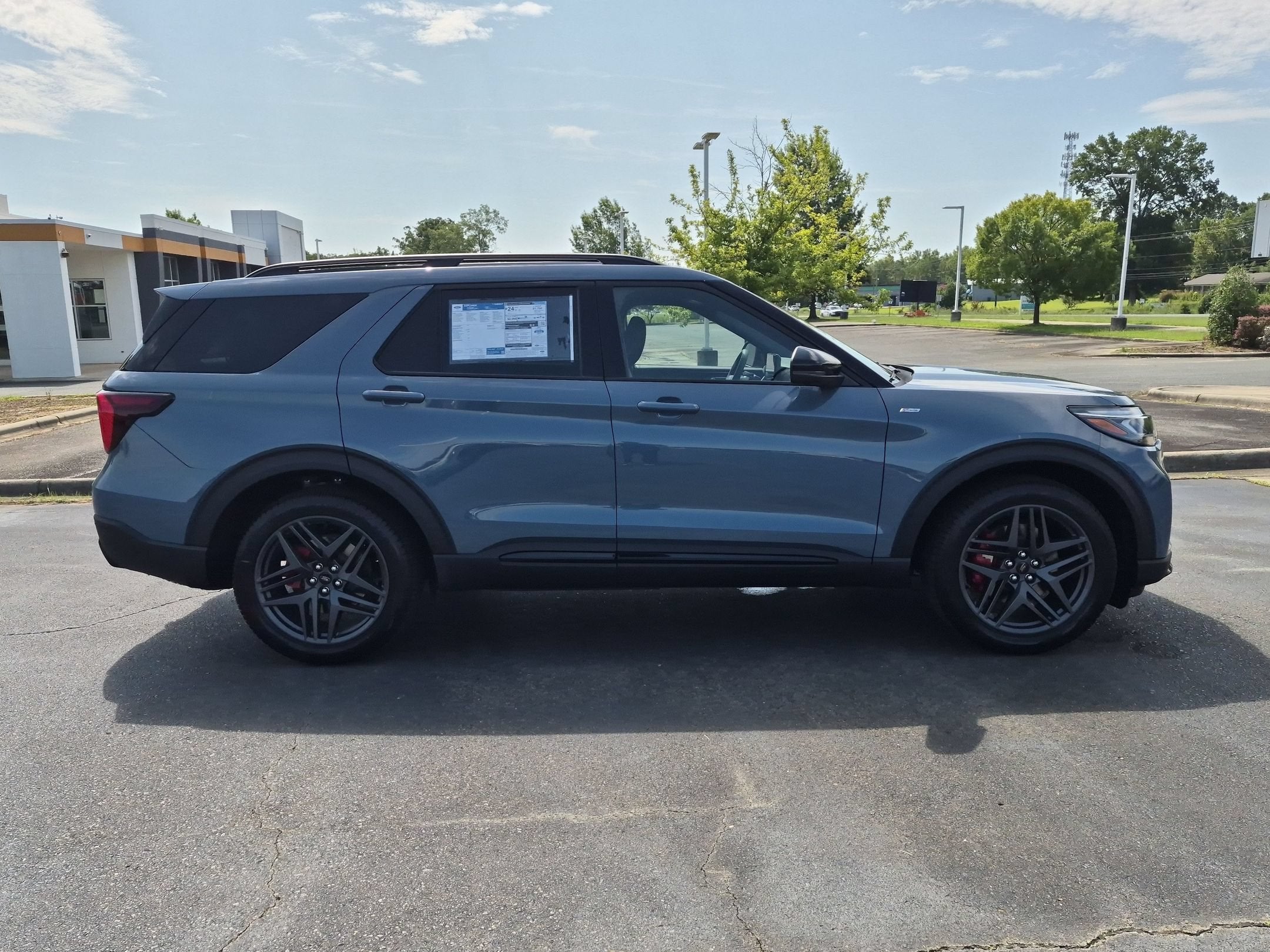 2026 Ford Explorer ST-Line
