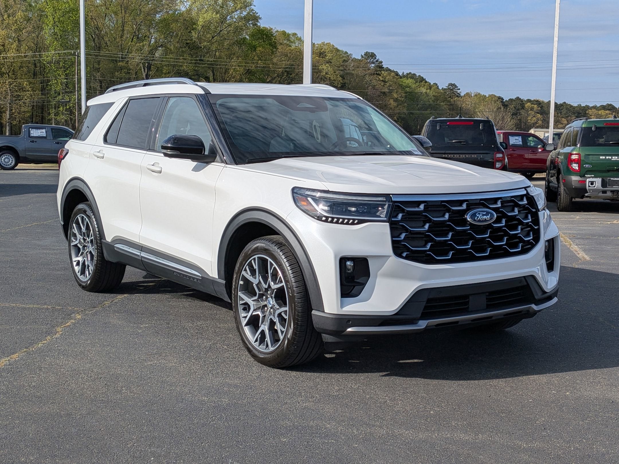 2025 Ford Explorer Platinum