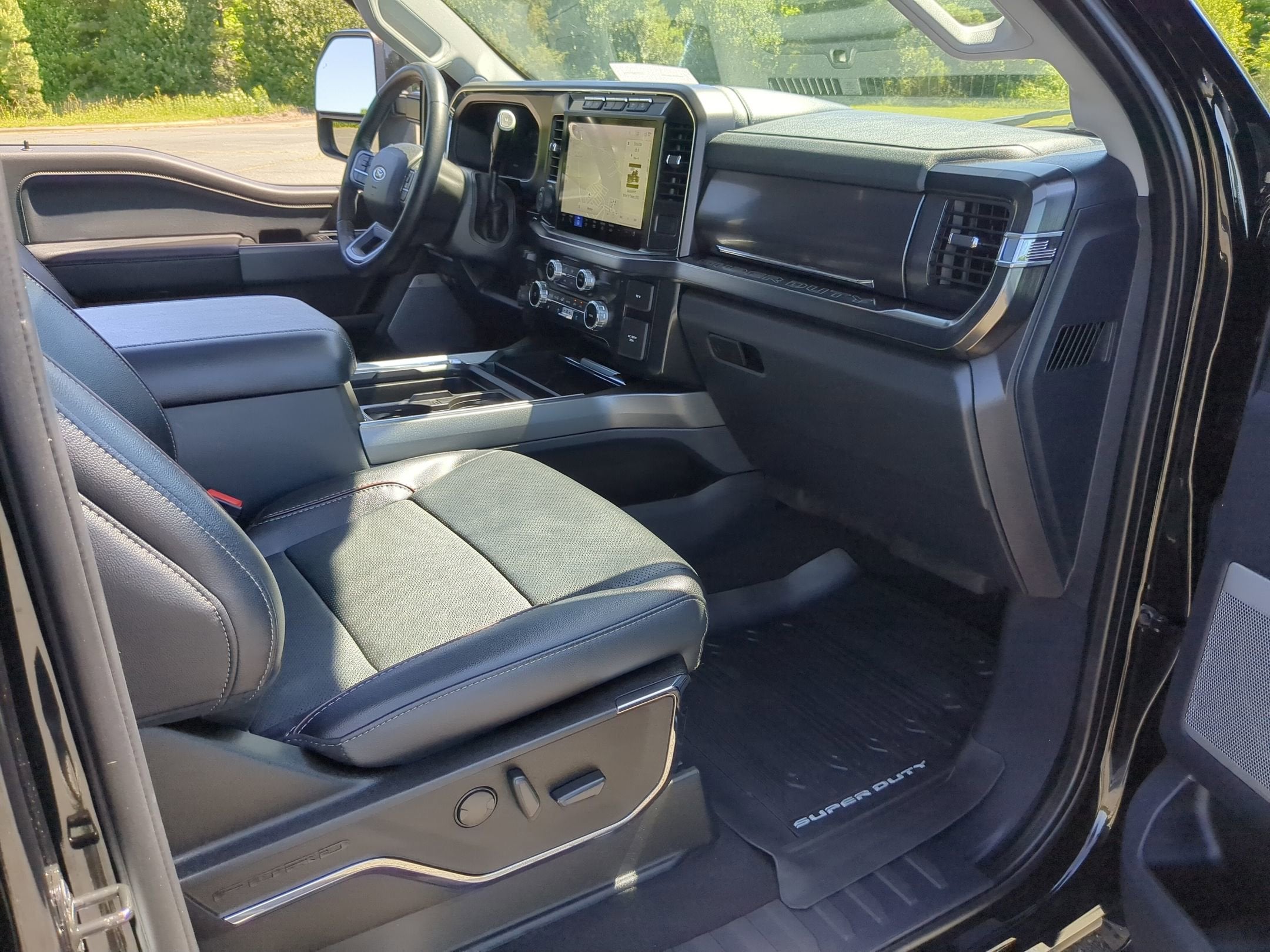 2023 Ford Super Duty F-250 SRW LARIAT