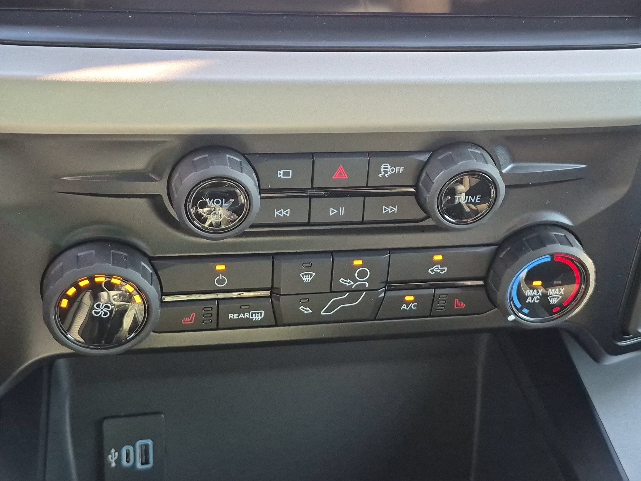 2027 Ford Super Duty F-250 SRW XLT