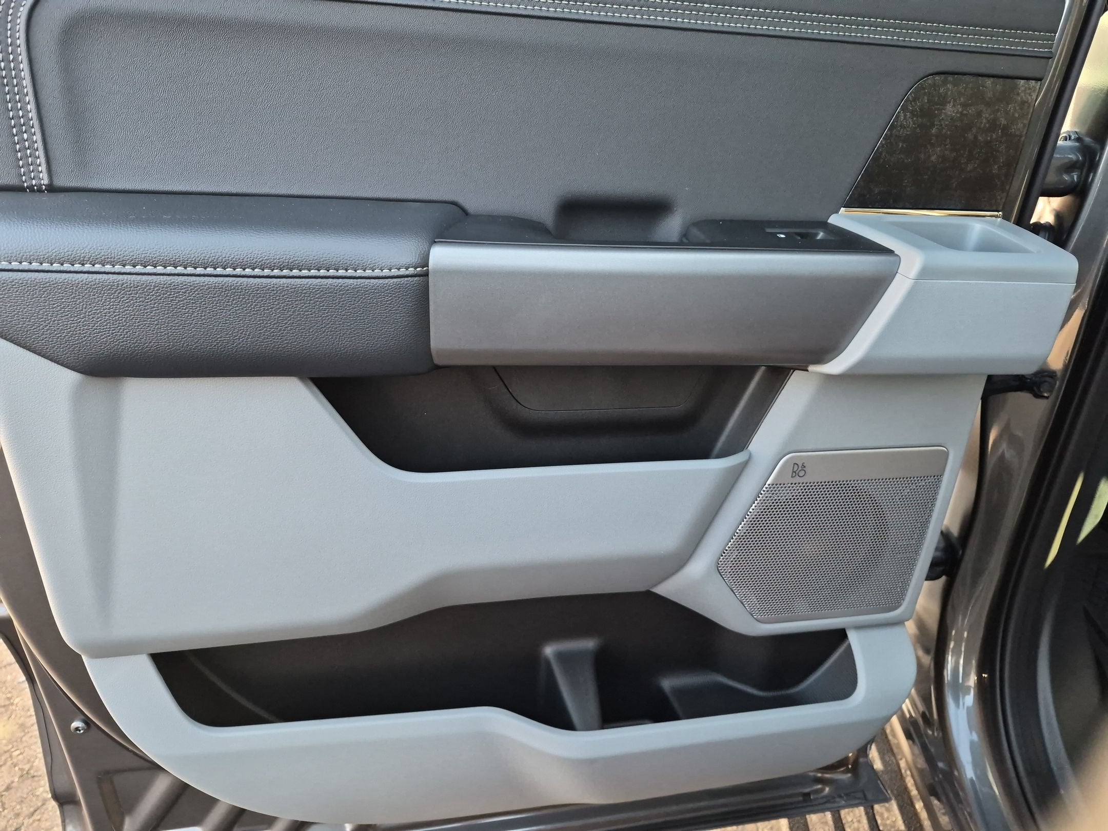 2027 Ford Super Duty F-250 SRW XLT