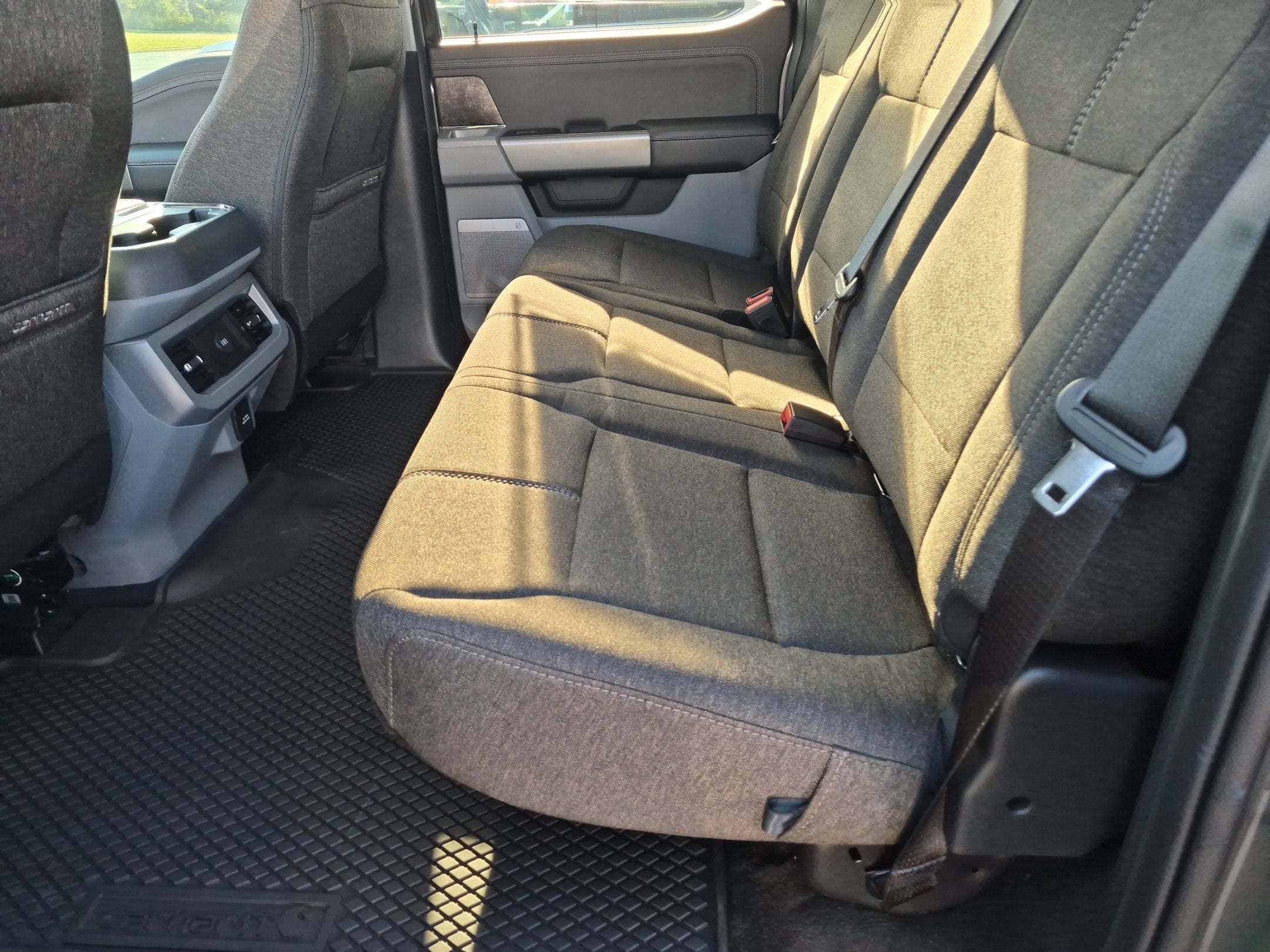2027 Ford Super Duty F-250 SRW XLT