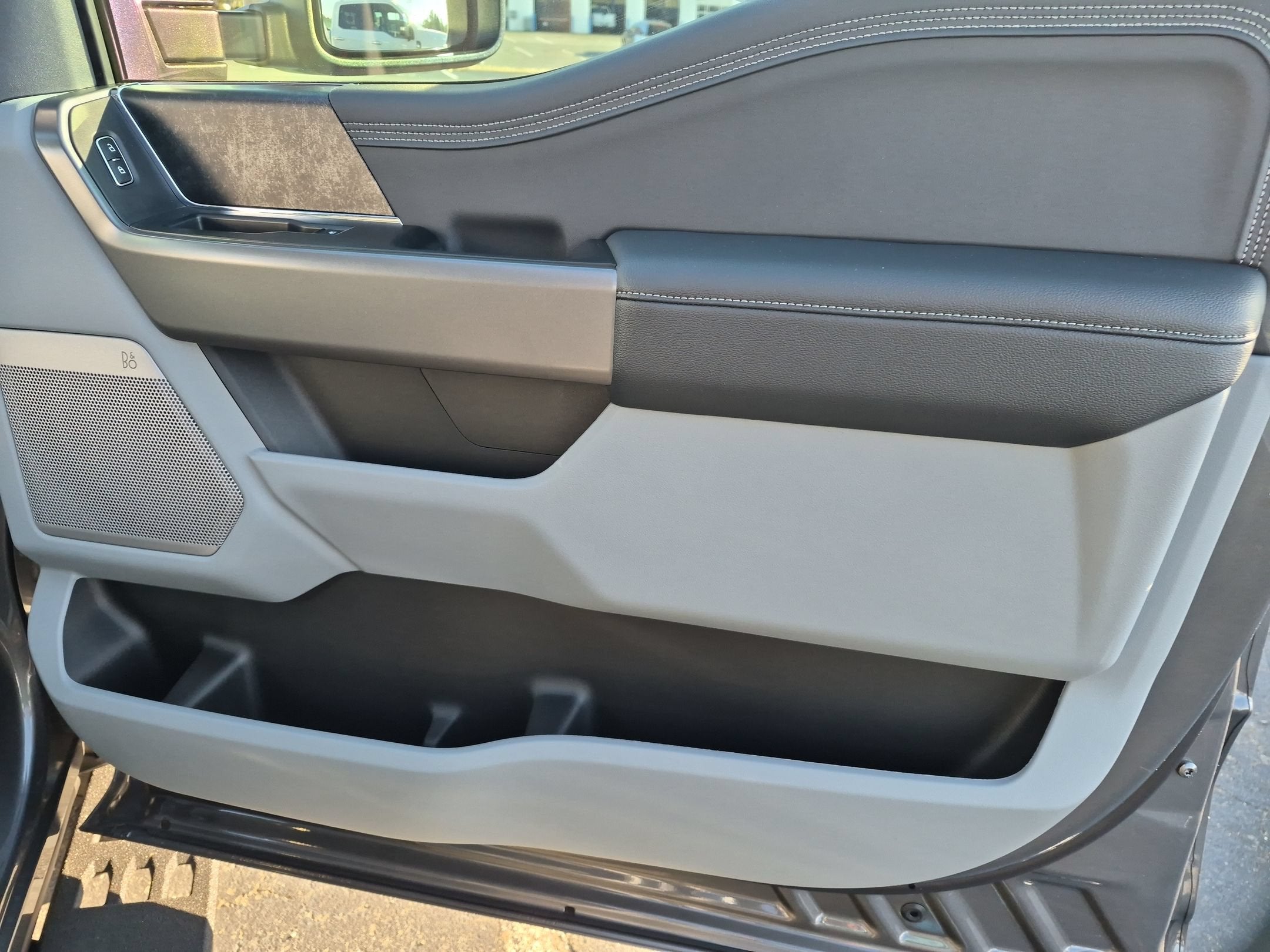 2027 Ford Super Duty F-250 SRW XLT