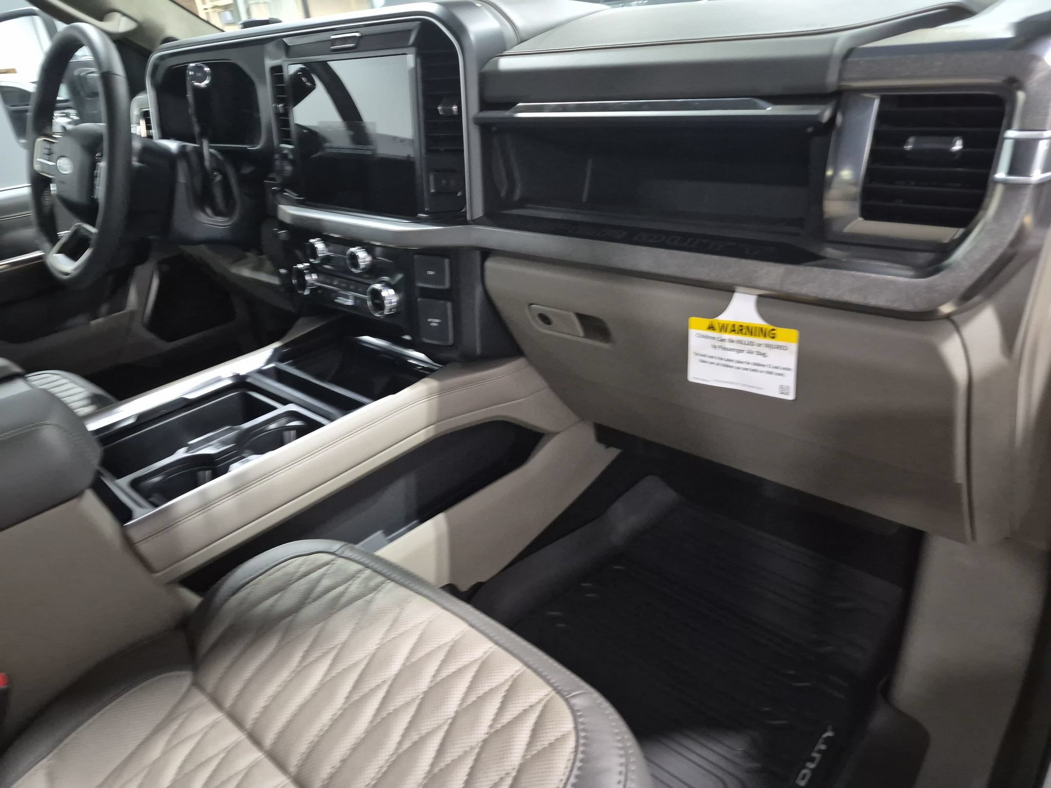 2026 Ford Super Duty F-350 SRW Platinum