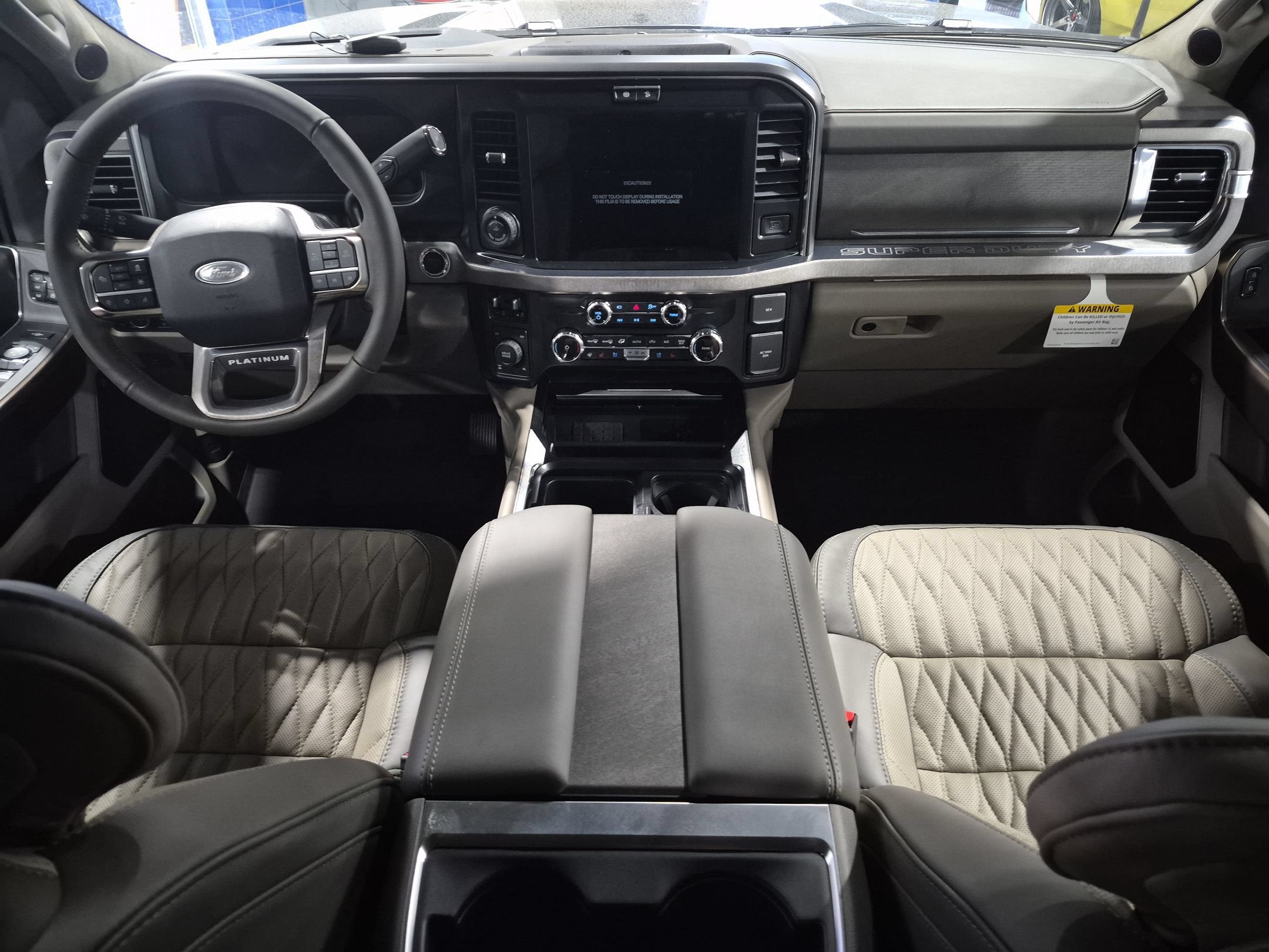 2026 Ford Super Duty F-350 SRW Platinum